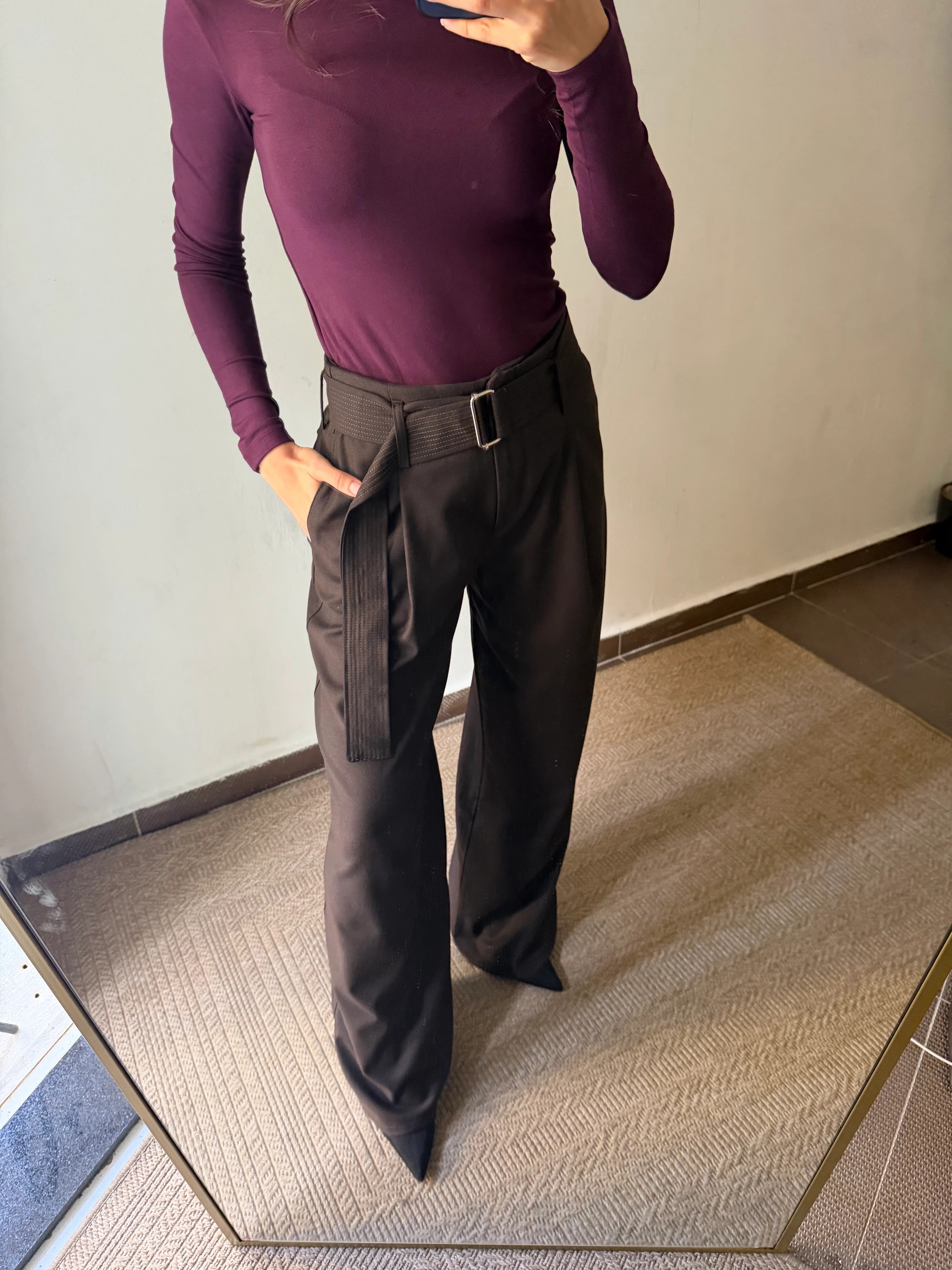 PİLİLİ KEMERLİ BOL PAÇA PANTOLON 