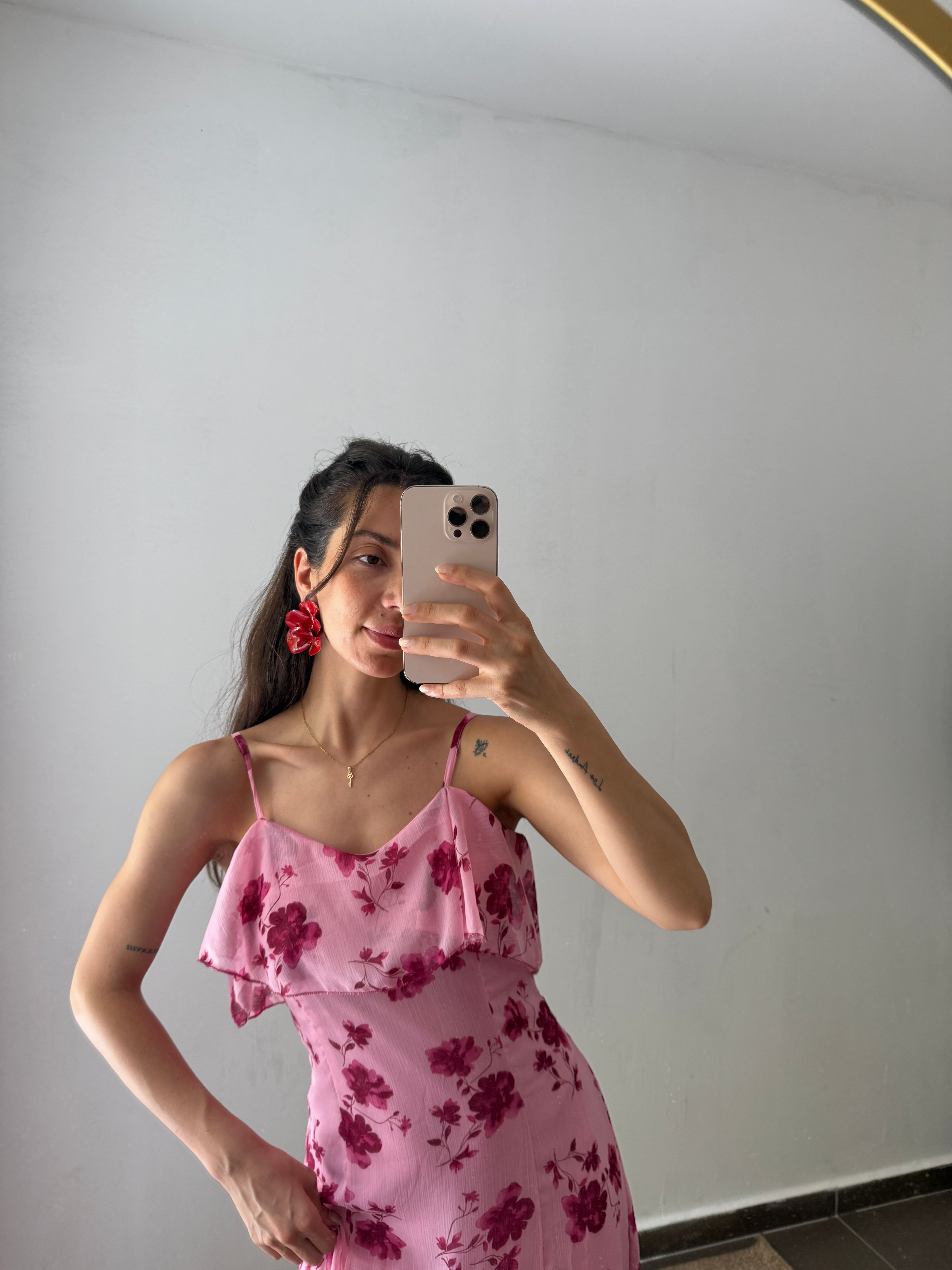 ŞİFON ELBİSE PEMBE ÇİÇEKLİ 