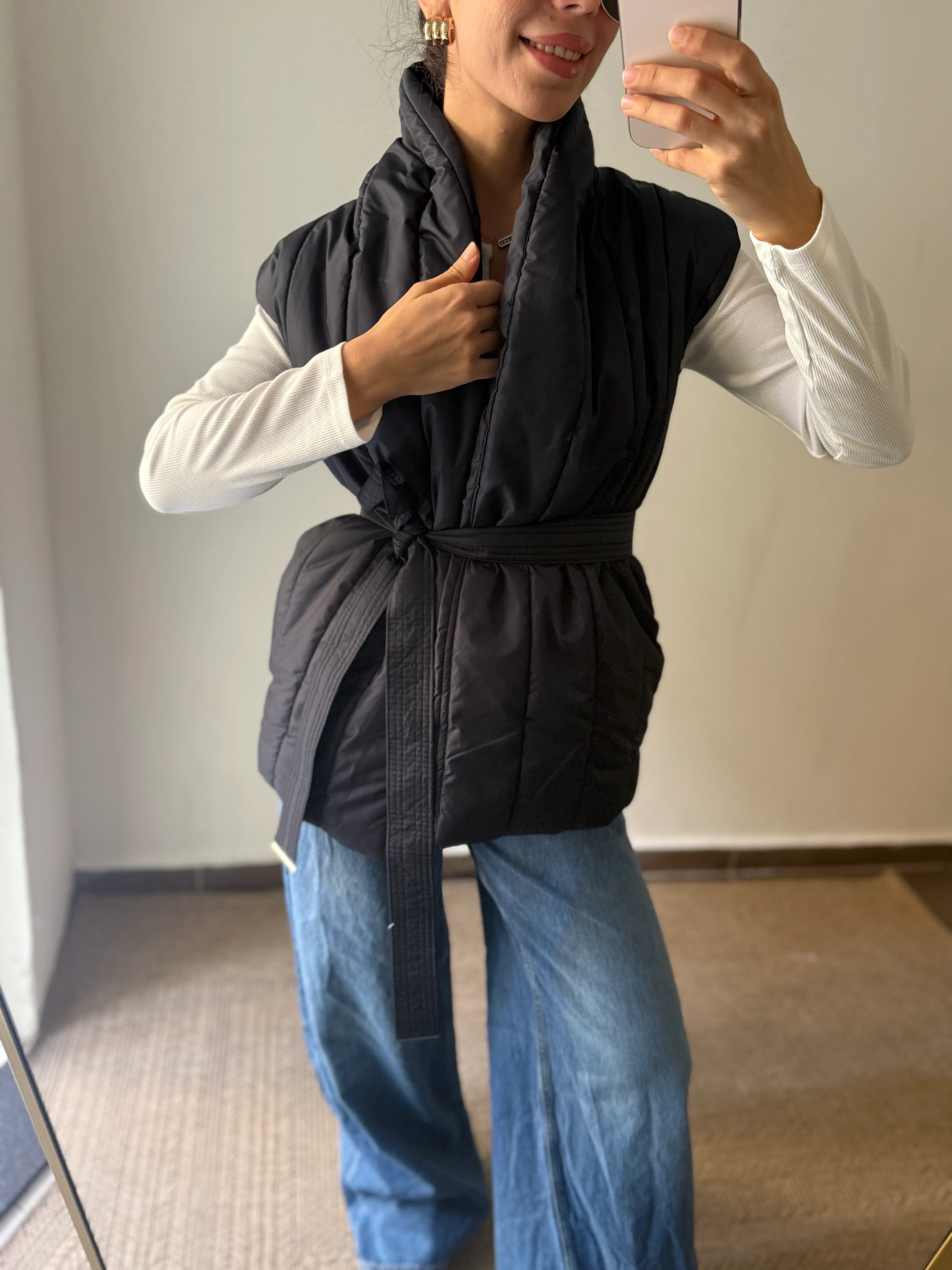 ŞİŞME  ARKA DETAYLI KUŞAKLI YELEK 