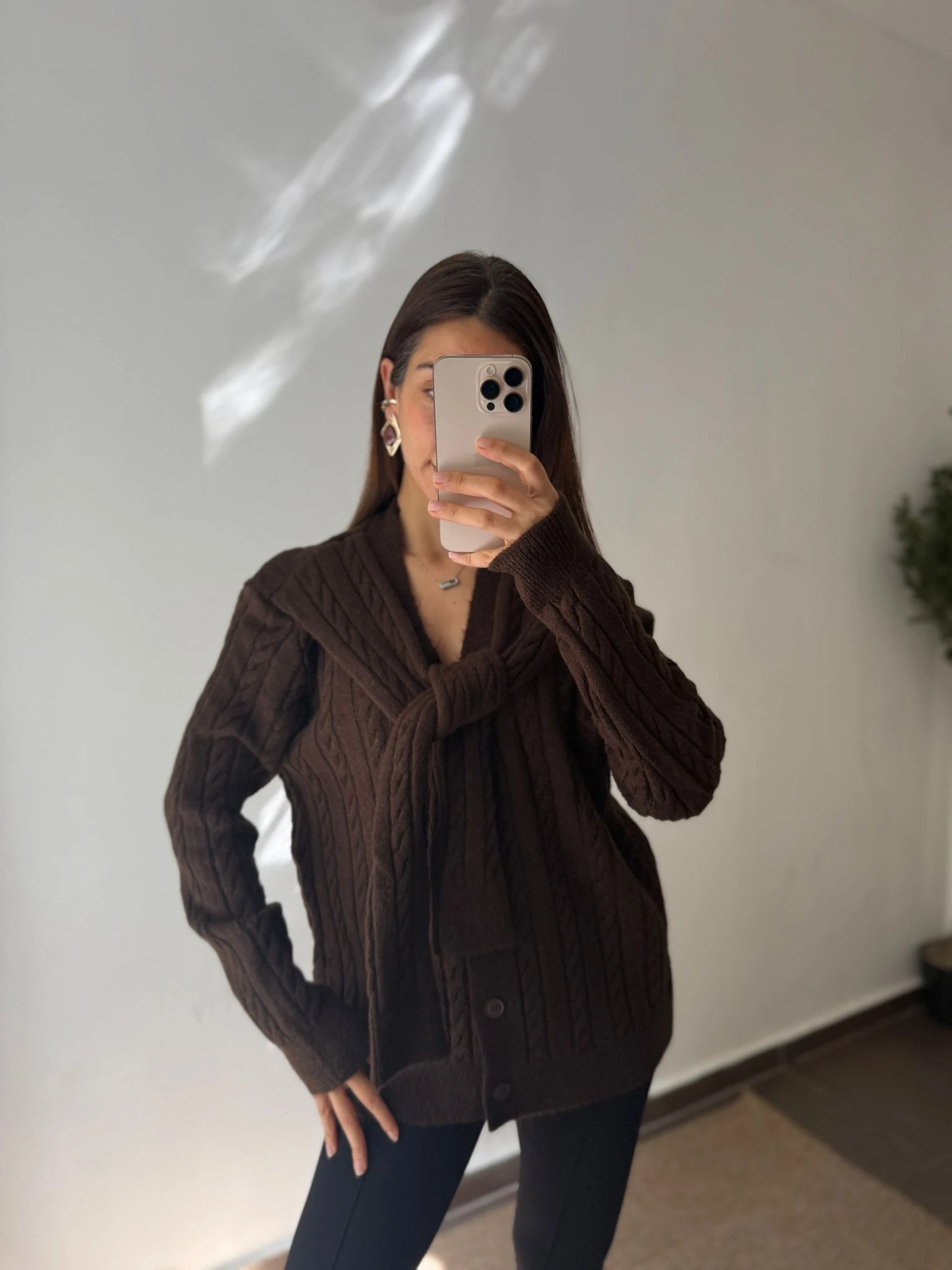 ŞAL DETAYLI TRİKO HIRKA - Kahve