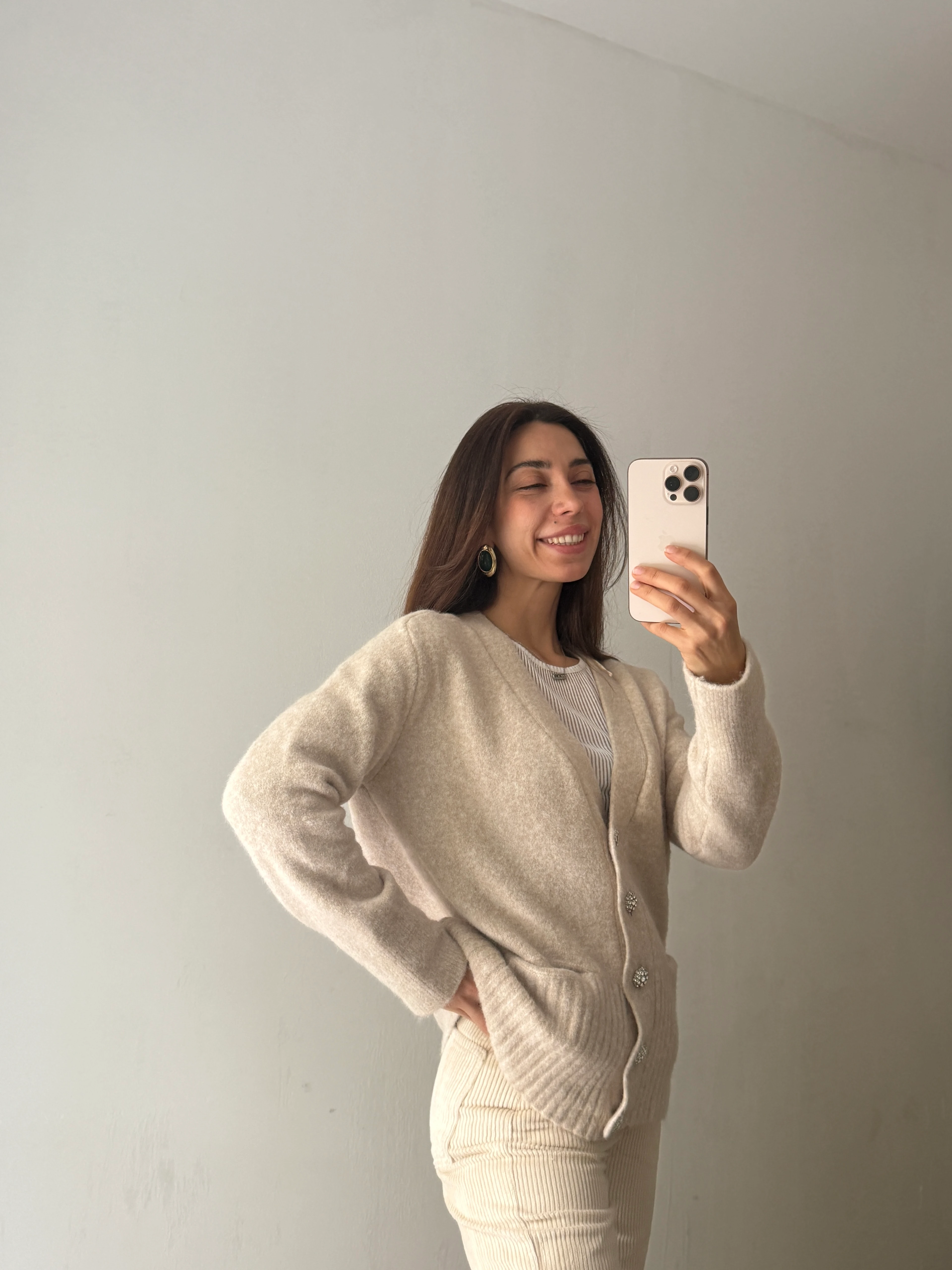 IŞILTILI DÜĞME DETAY HIRKA