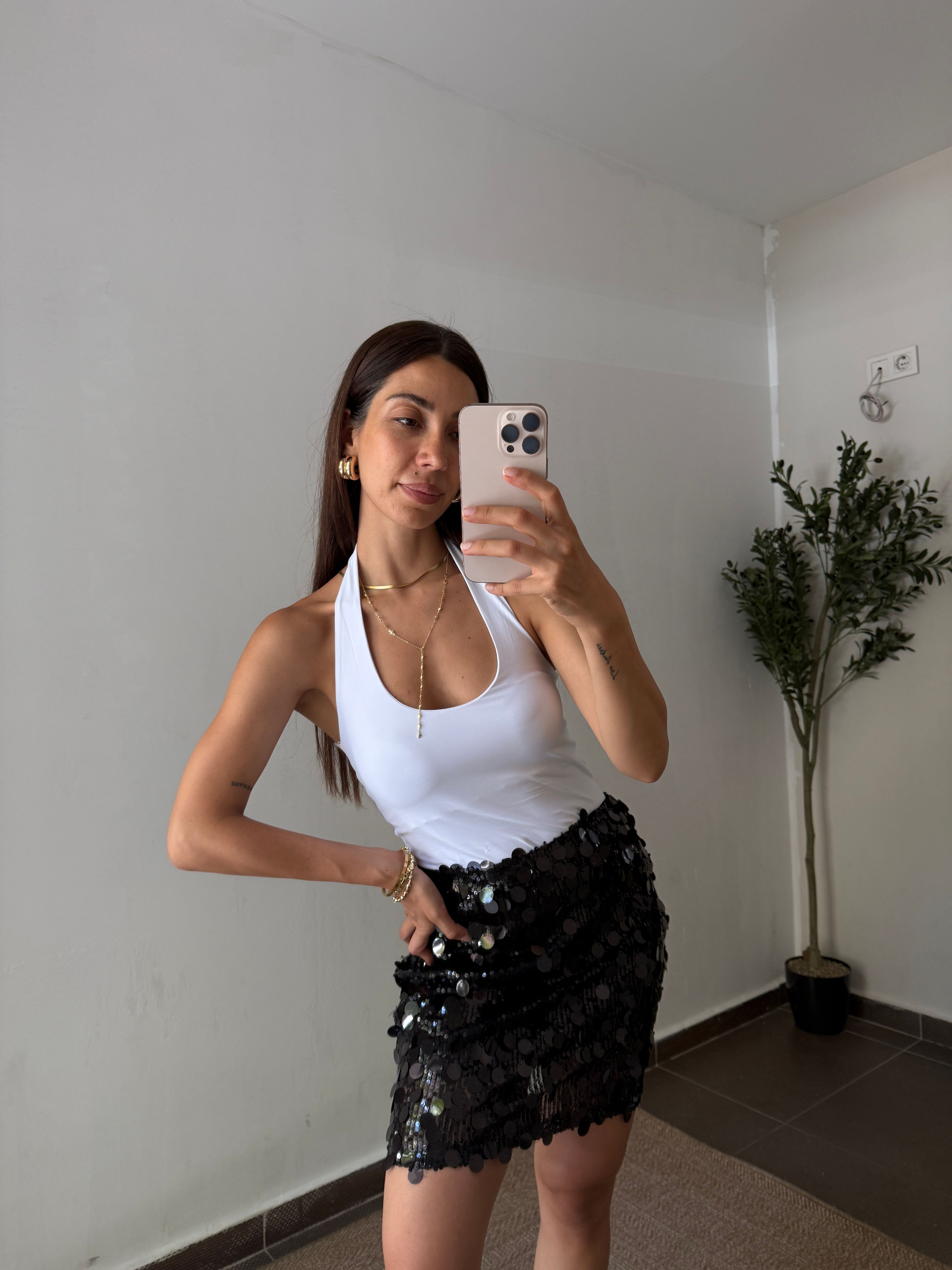 SIYAH PULLU ETEK