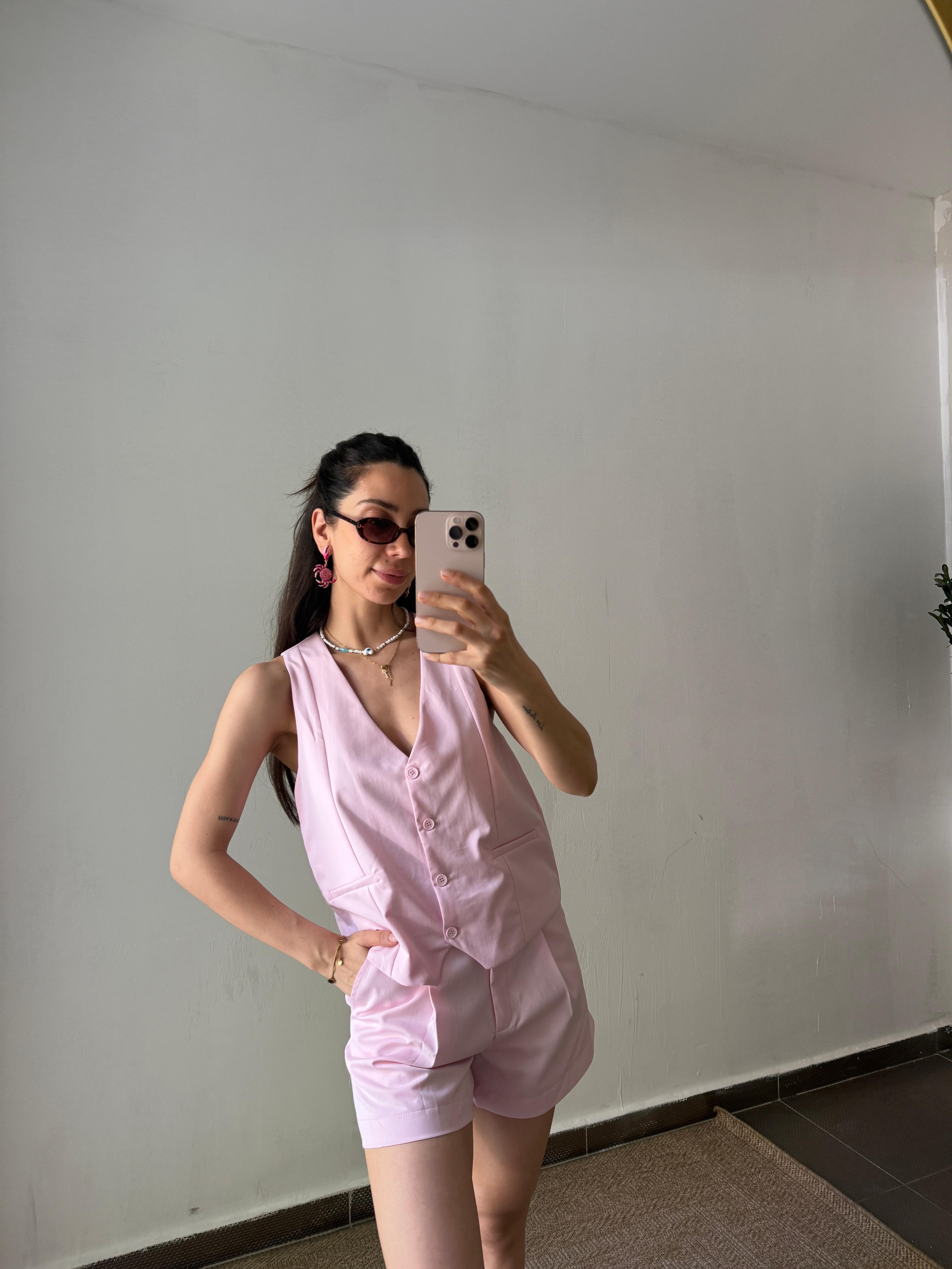 PEMBE ŞORT YELEK TAKIM