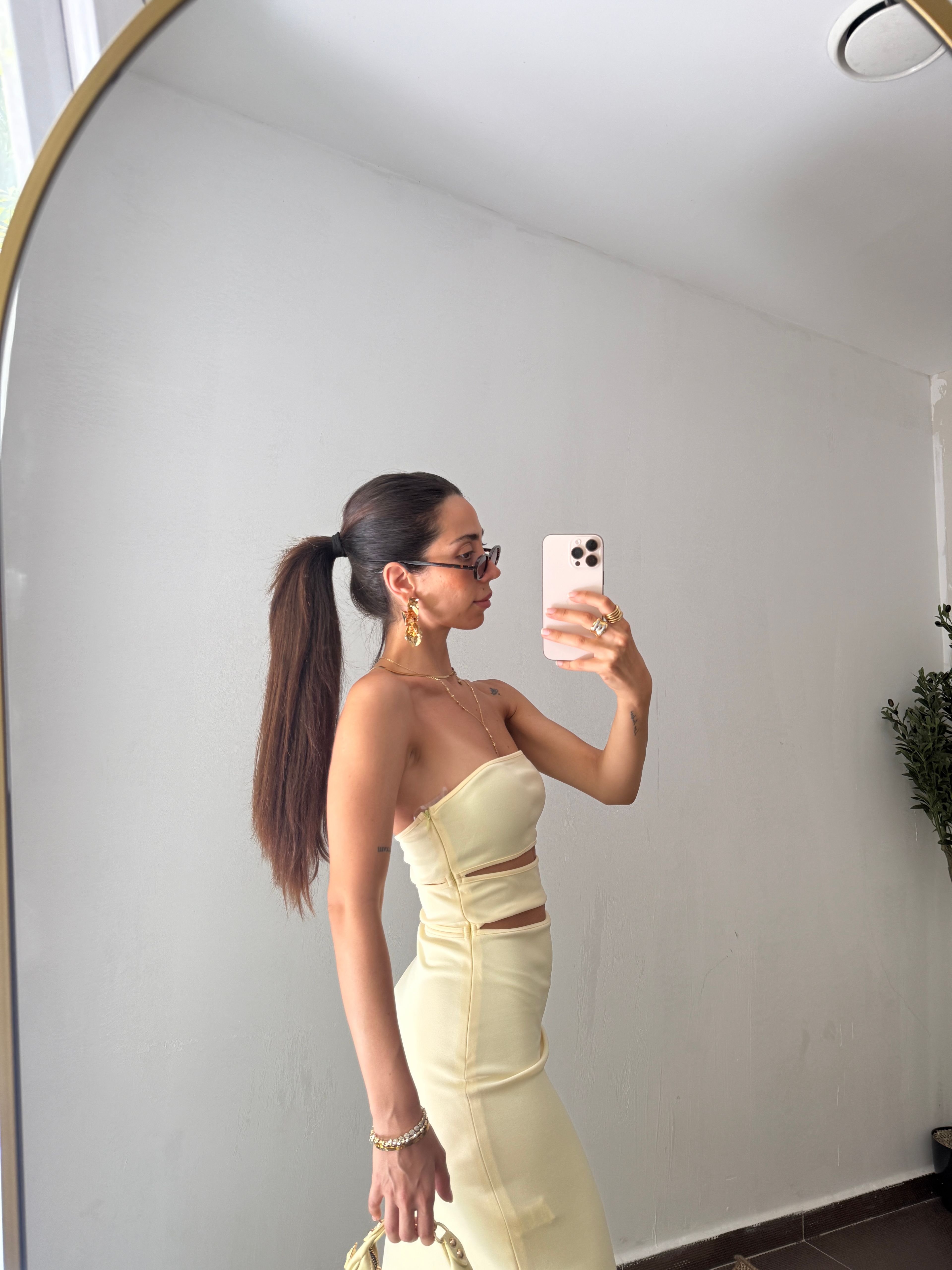 BUTTER YELLOW PARÇA DETAY ELBİSE