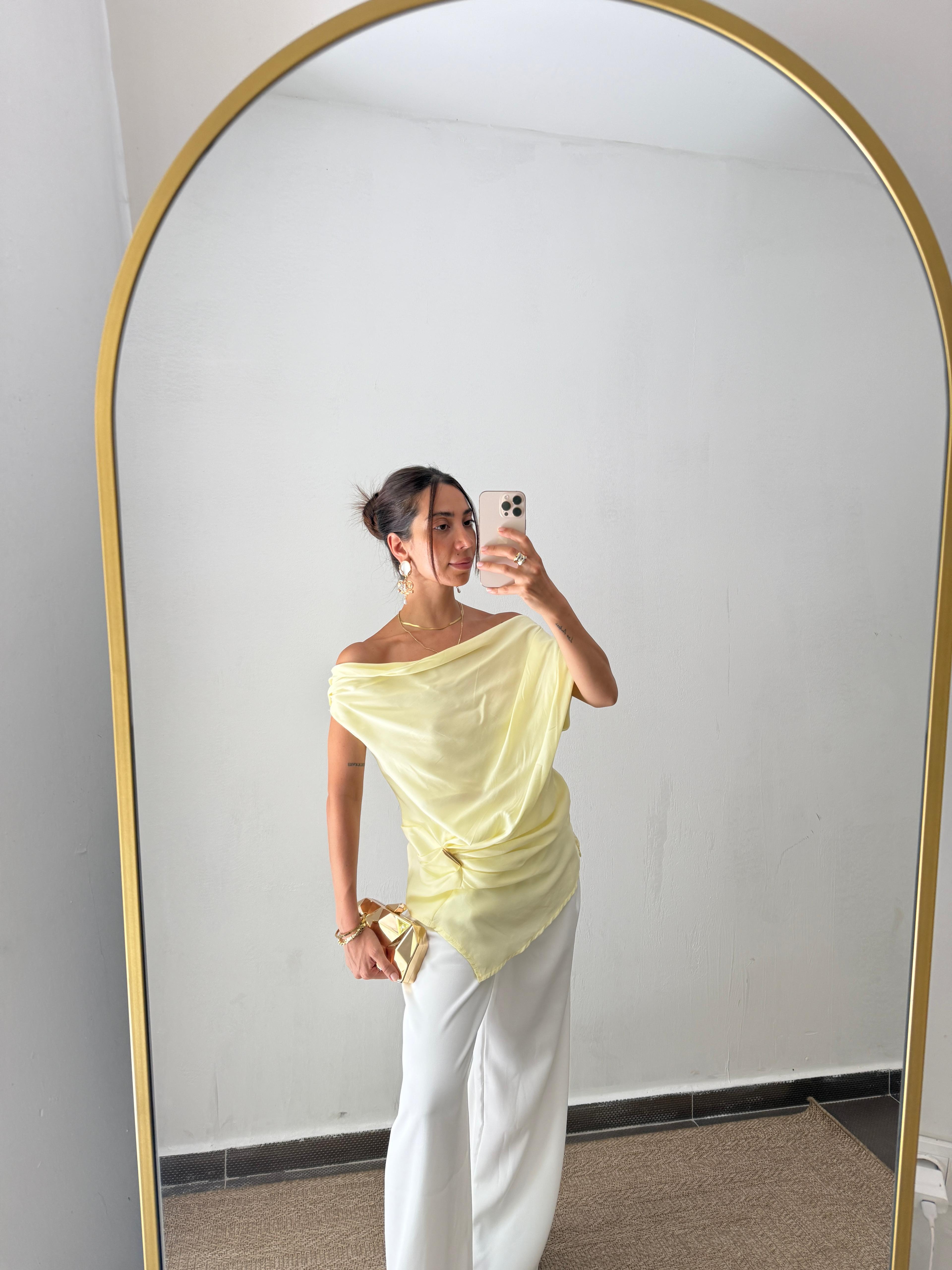 GOLD OMUZ DETAYLI BLUZZ