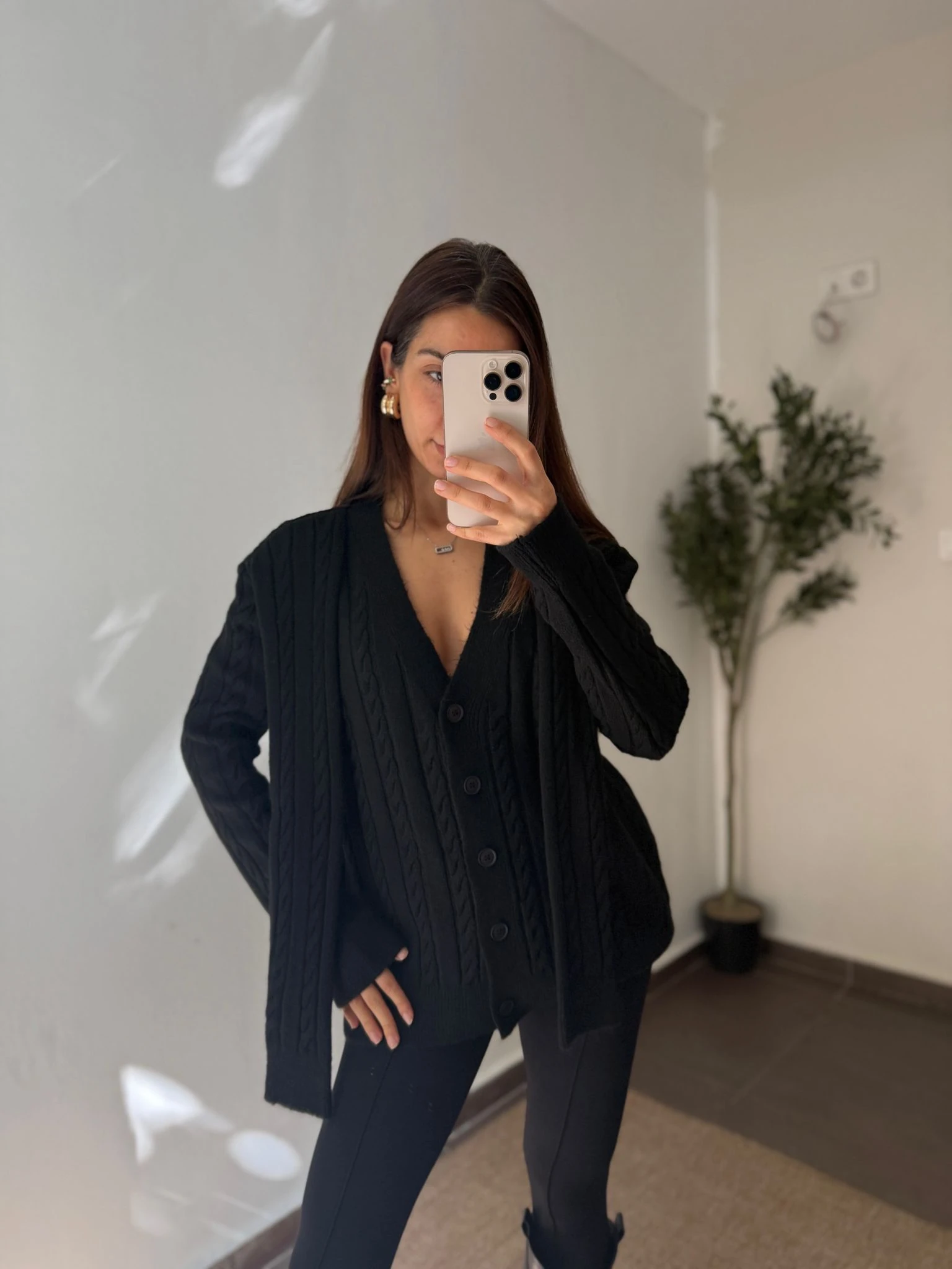 ŞAL DETAYLI TRİKO HIRKA - Siyah