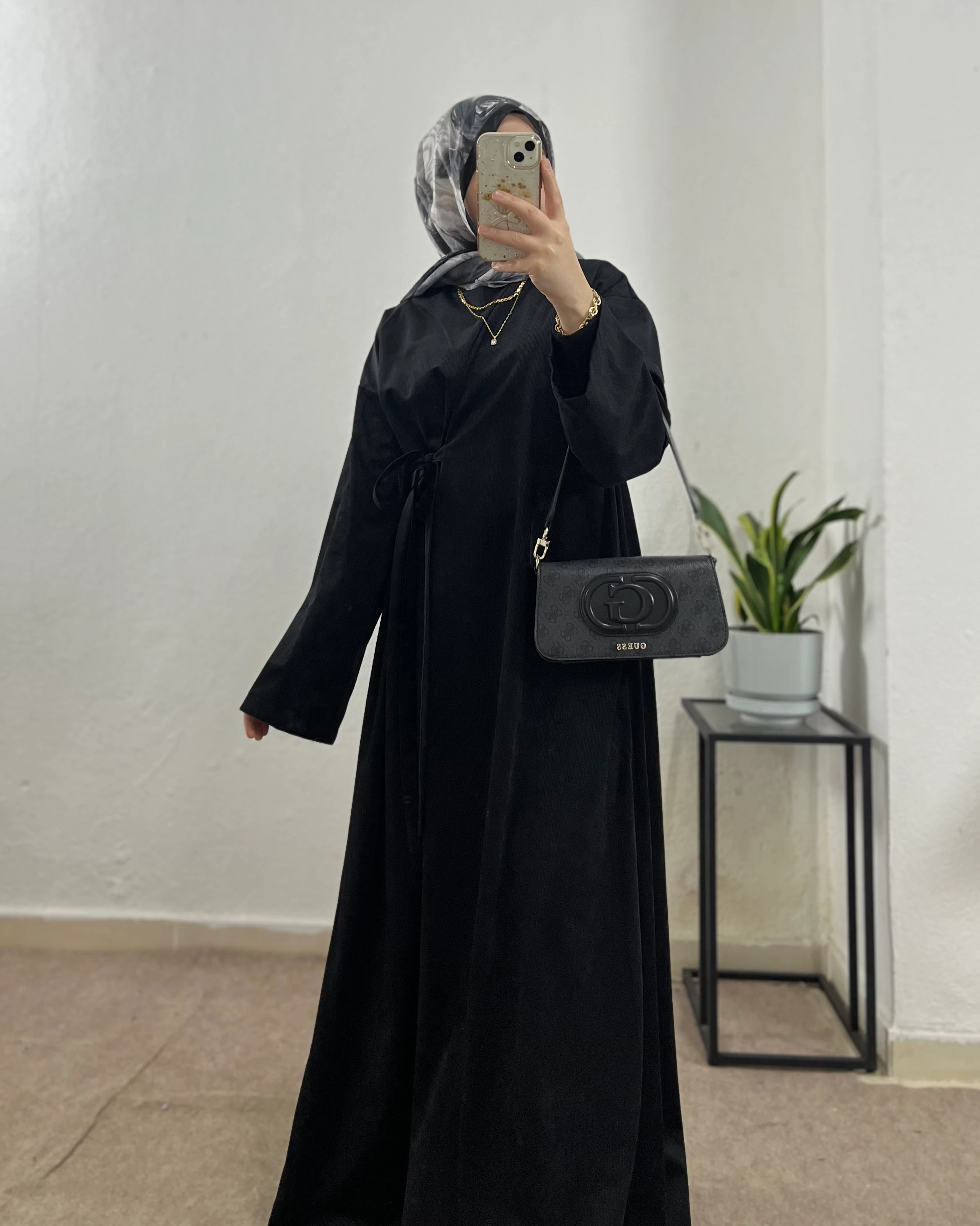 Kuşaklı İpek Kadife Elbise - Siyah