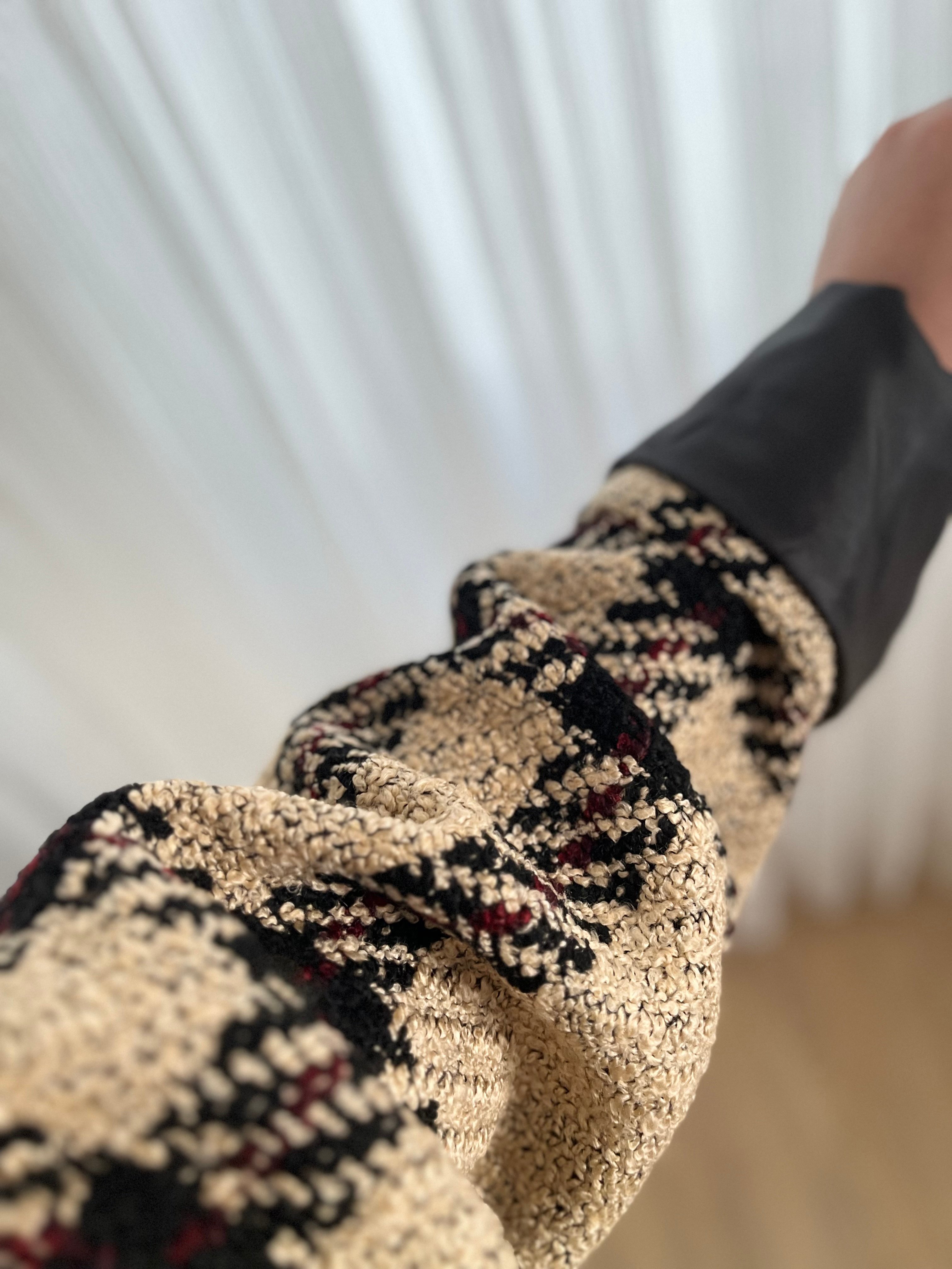 Chanel Astarlı Kaşe Kaban