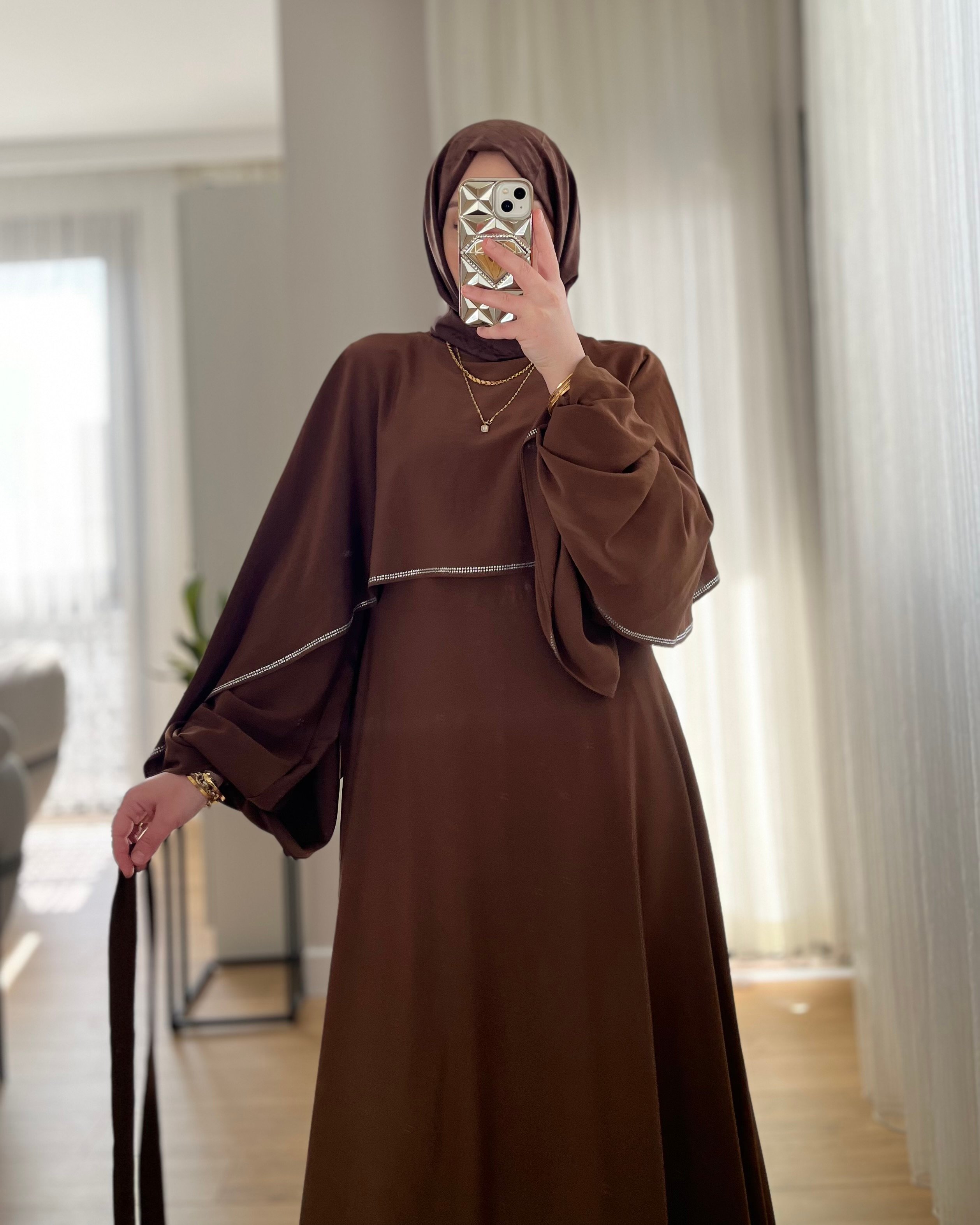 Taş Detaylı Tasarım Elbise