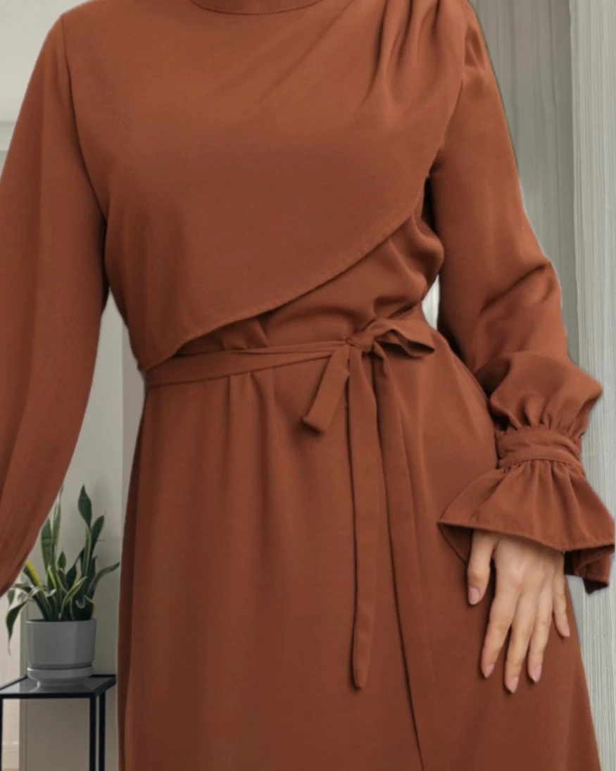 Anvelop Detaylı Elbise