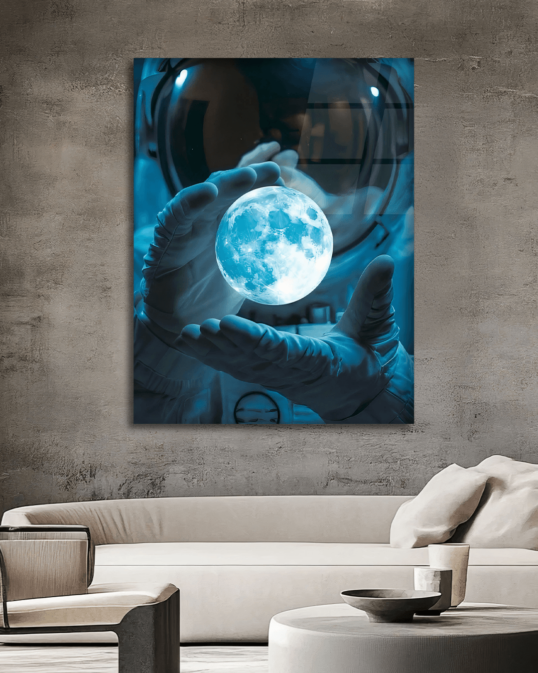 Astranout Holding World Globe 
