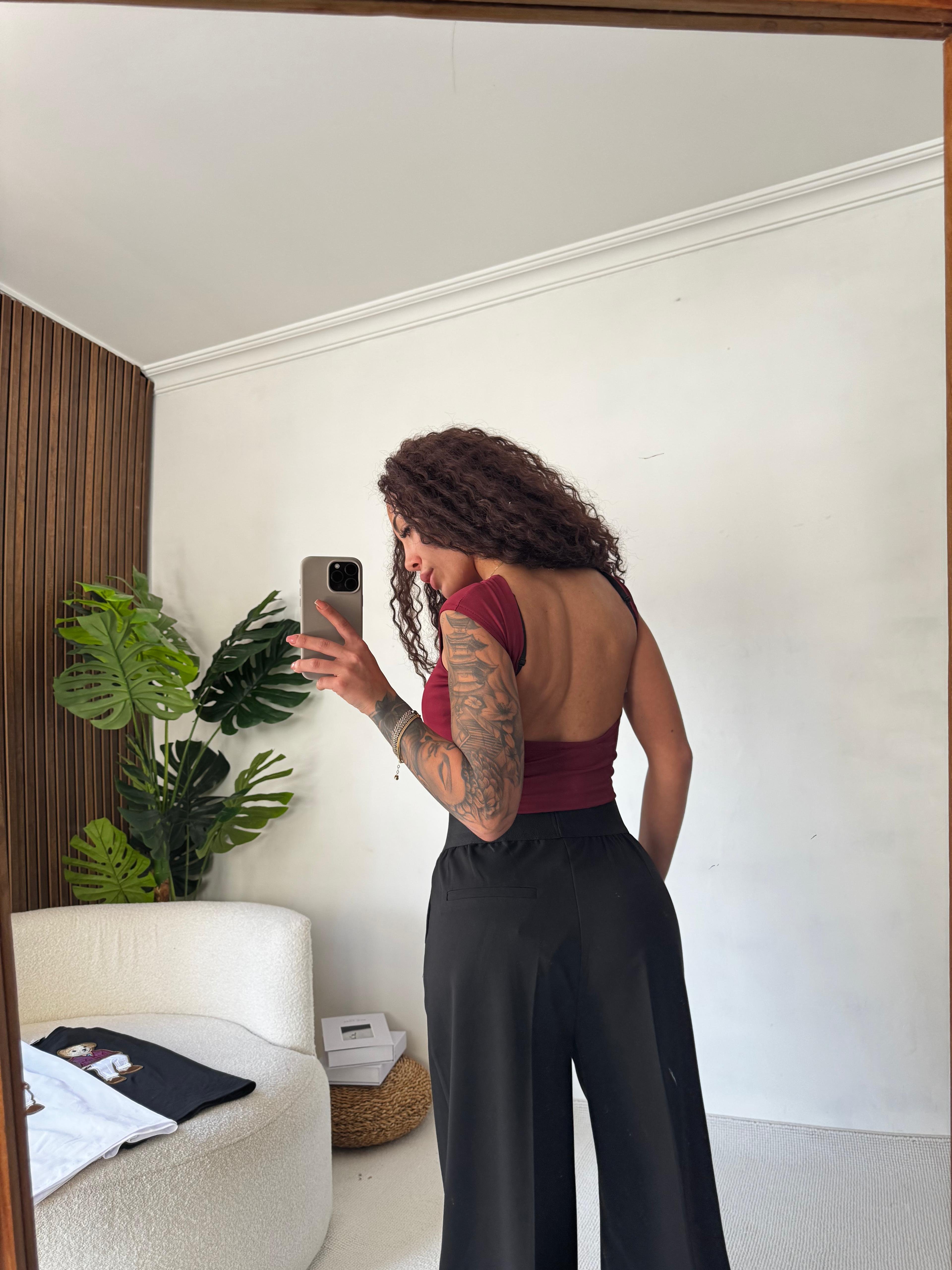 Sırt Dekolteli Crop