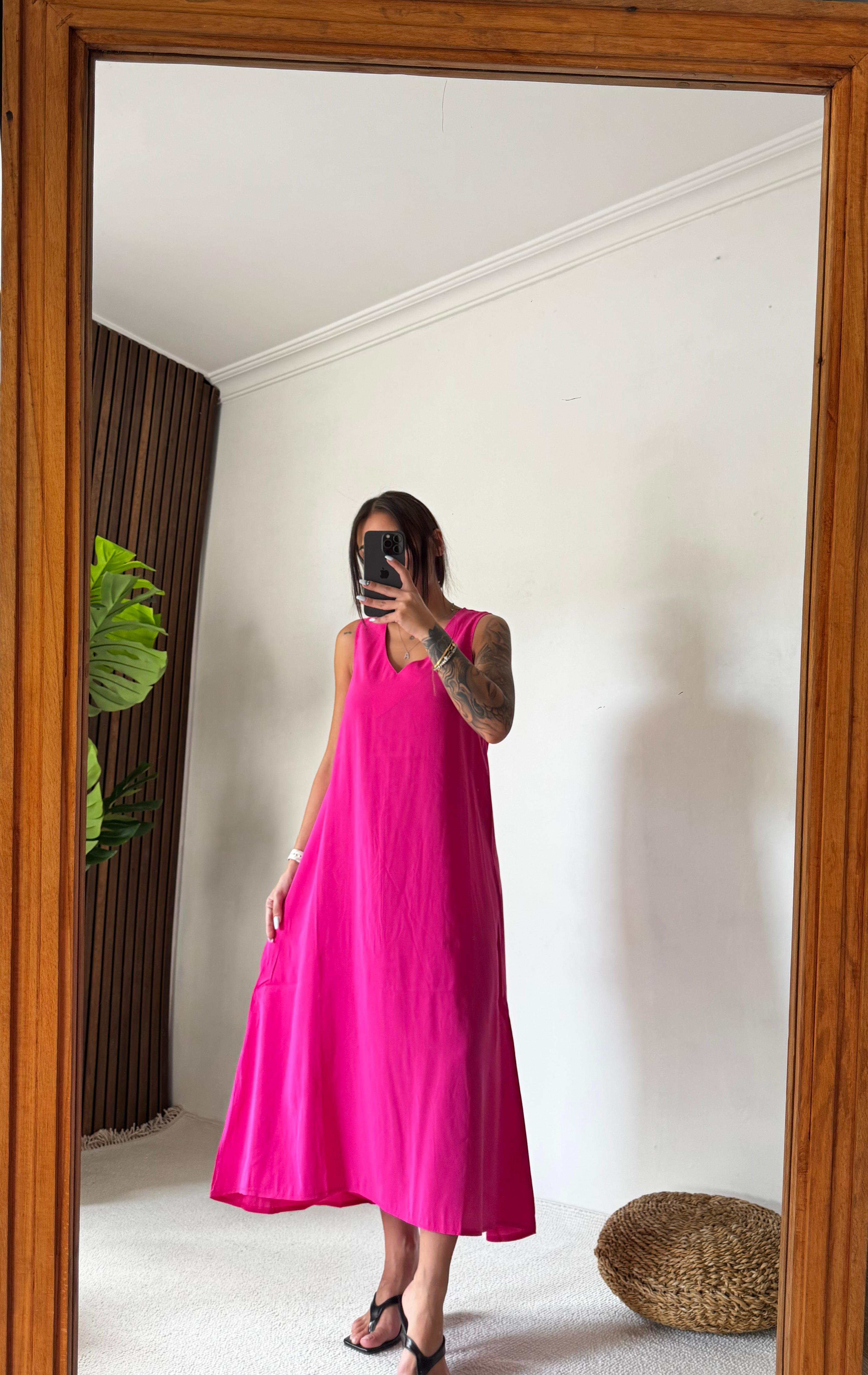 V Yaka Sıfır Kol Çan Elbise - Pembe