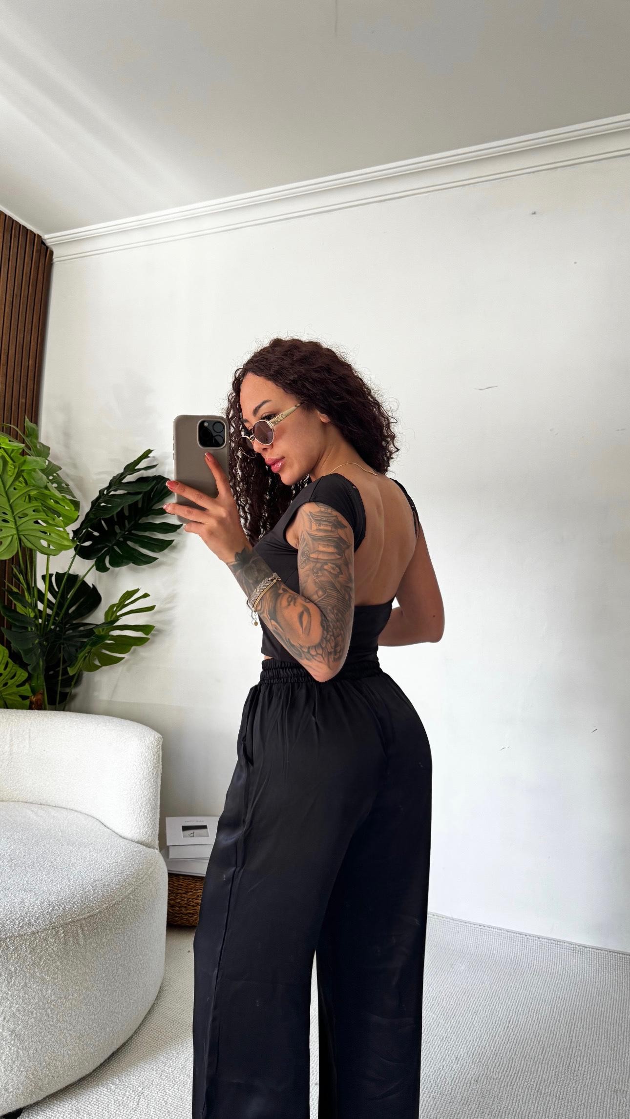 Siyah