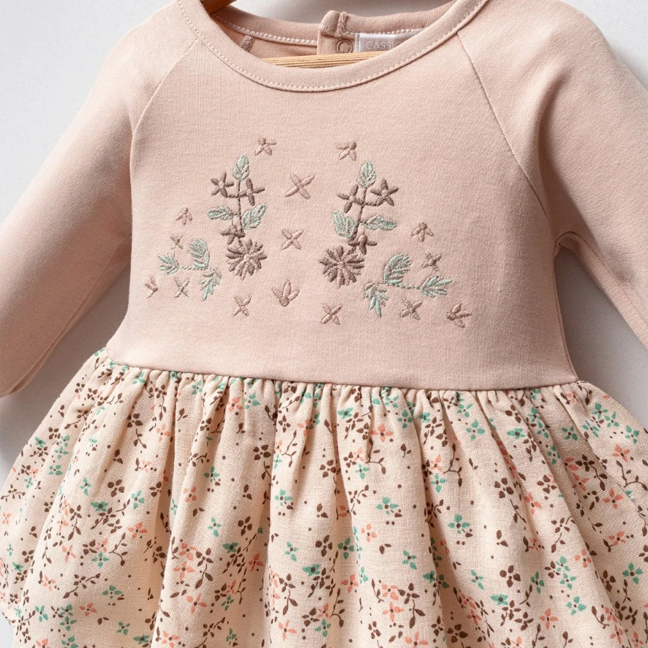 Çiçek Desenli Uzun Kollu Nakışlı Kız Bebek Elbise