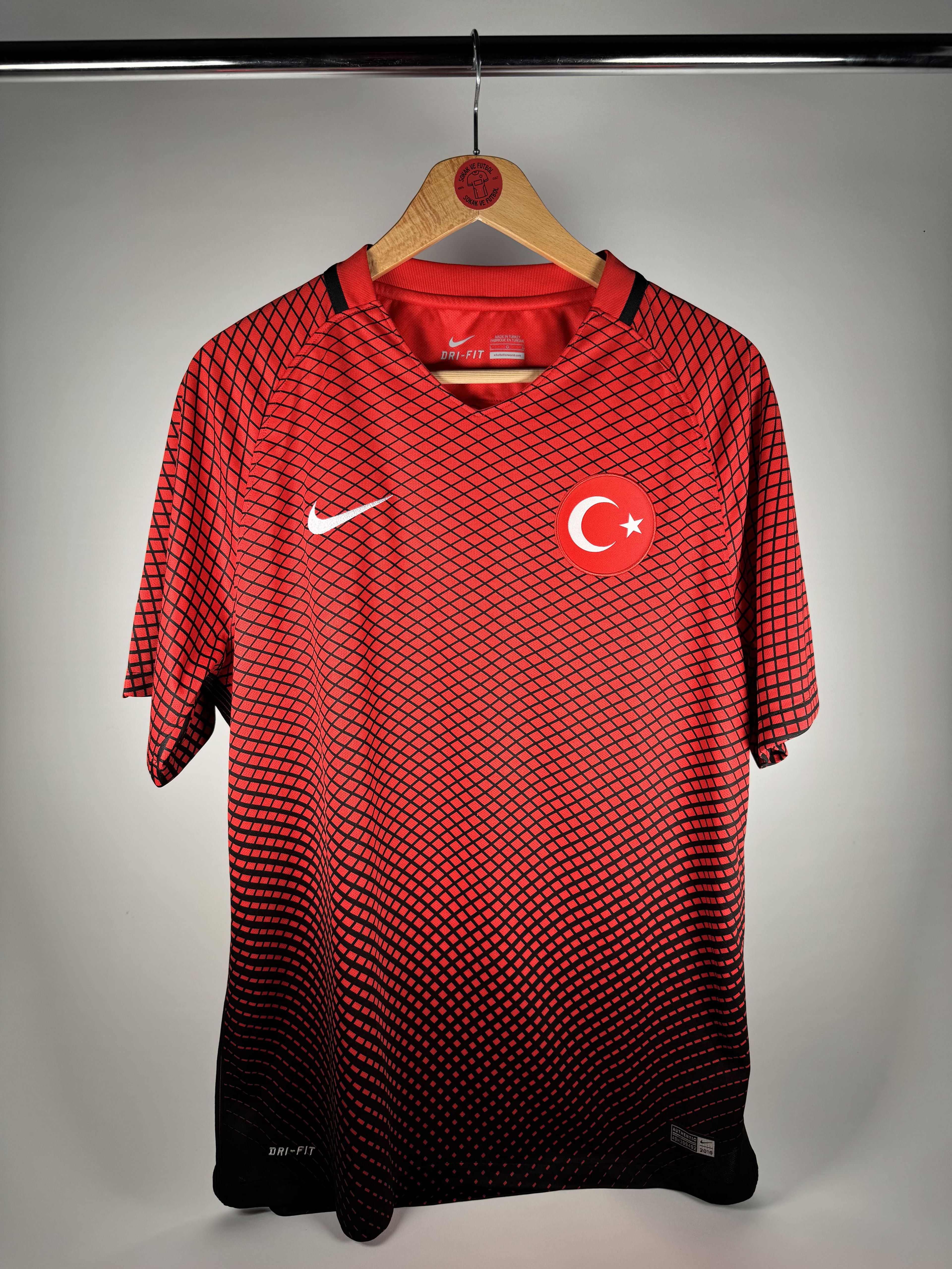 TÜRKİYE 2016 İÇ SAHA - LARGE
