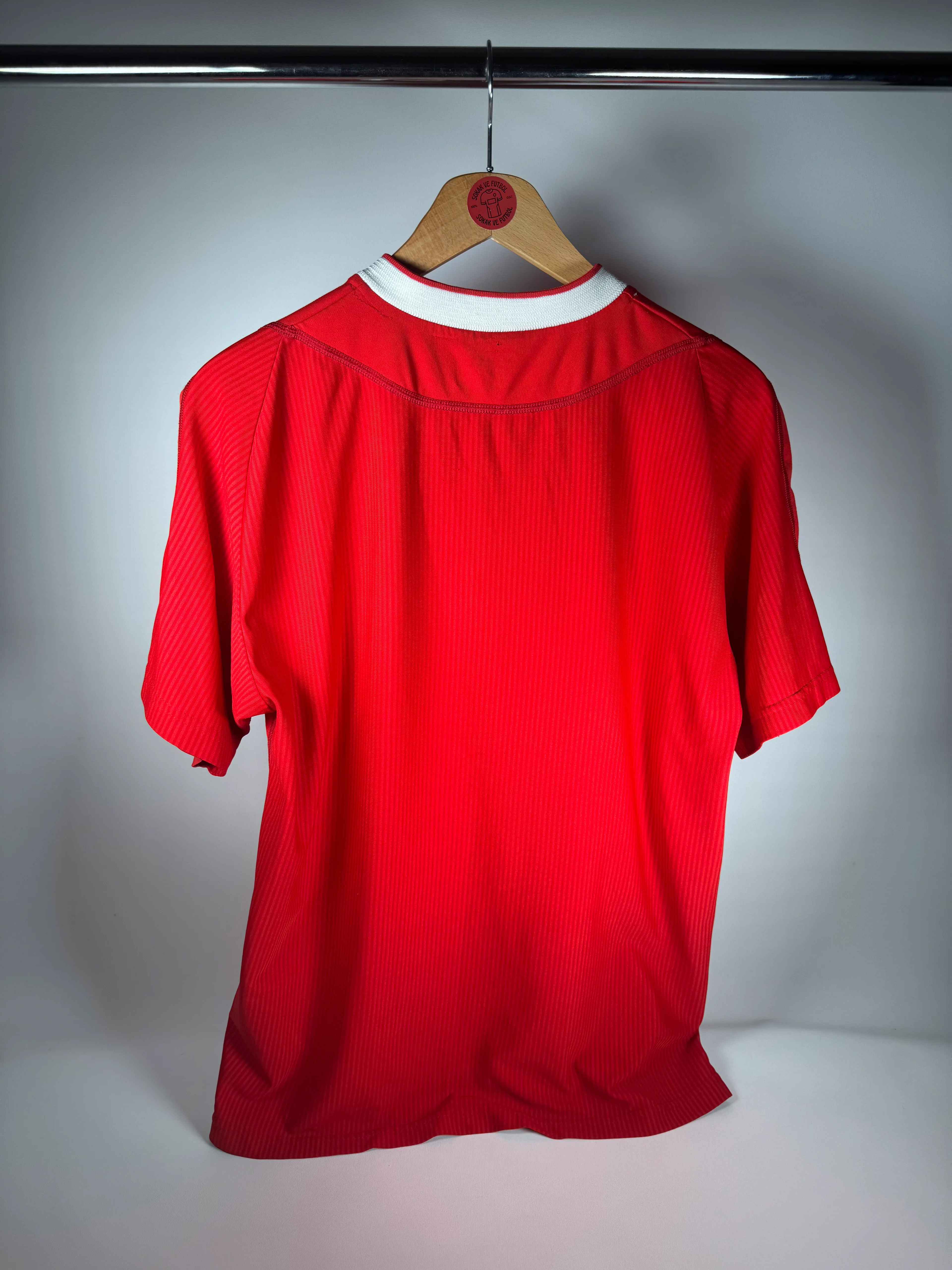 LIVERPOOL FC 2002-2004 İÇ SAHA - MEDIUM