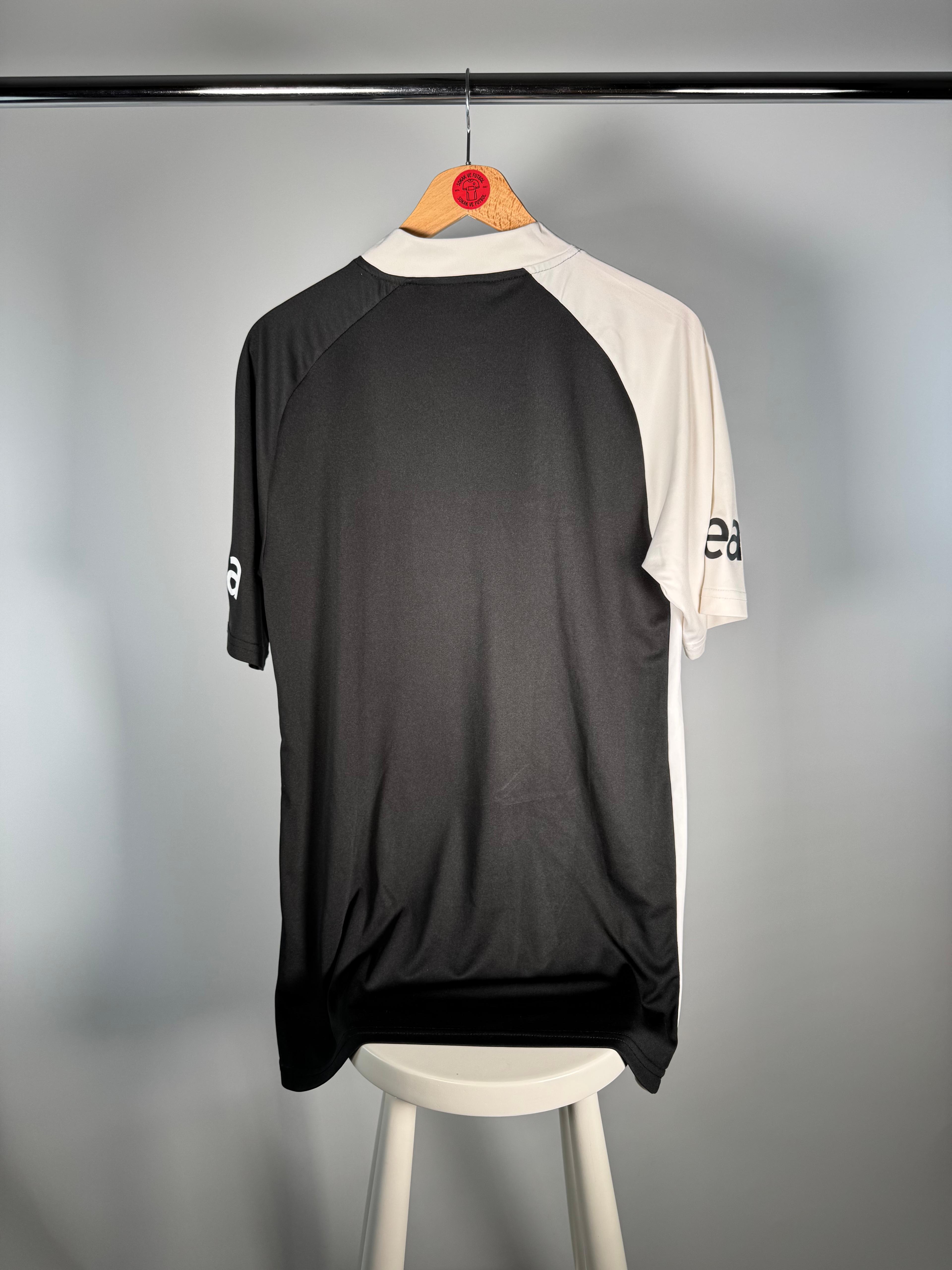 BEŞİKTAŞ 2005/2006 ALTERNATİF - MEDIUM