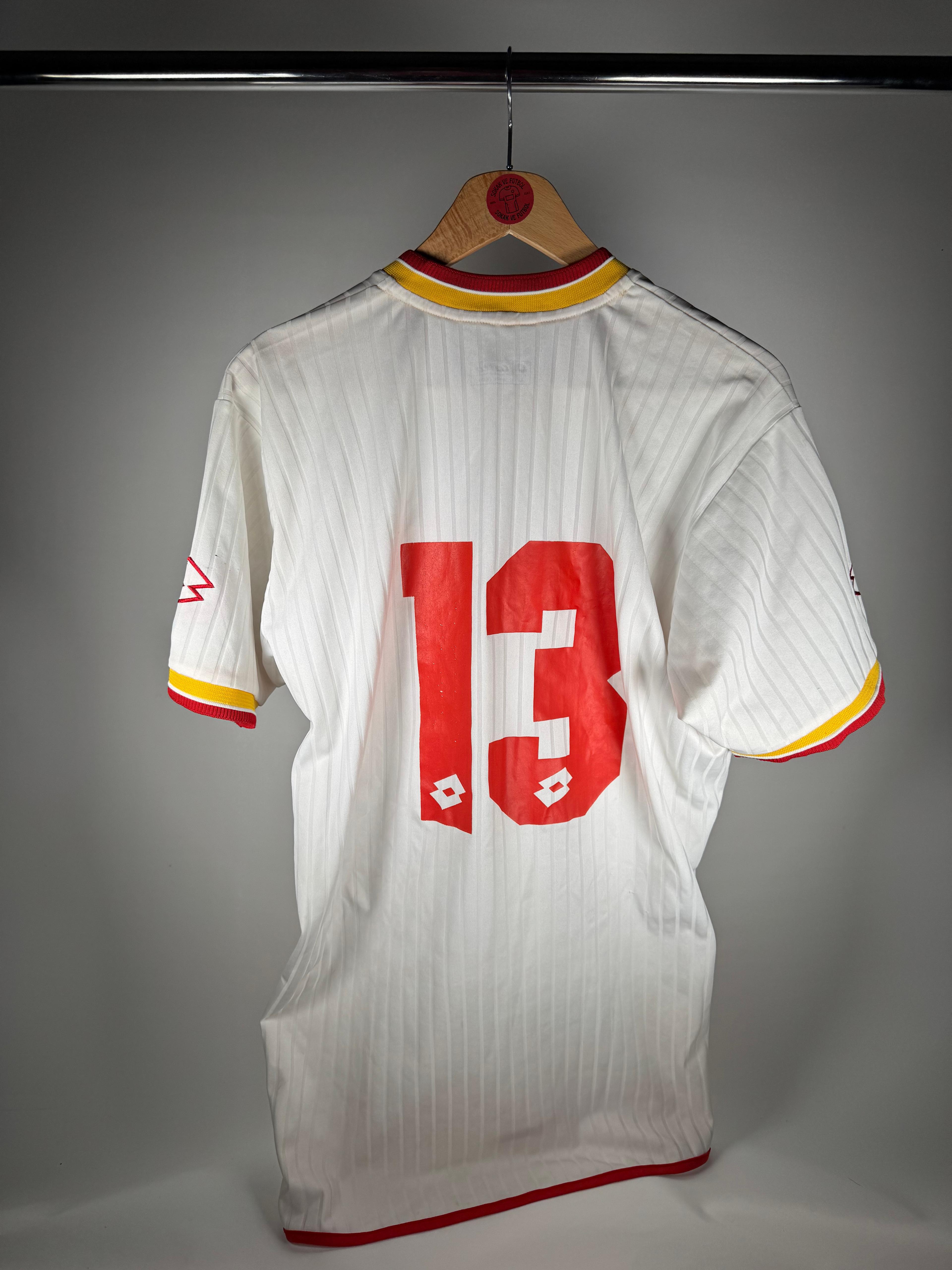 GALATASARAY 2001-2002 DIŞ SAHA - LARGE