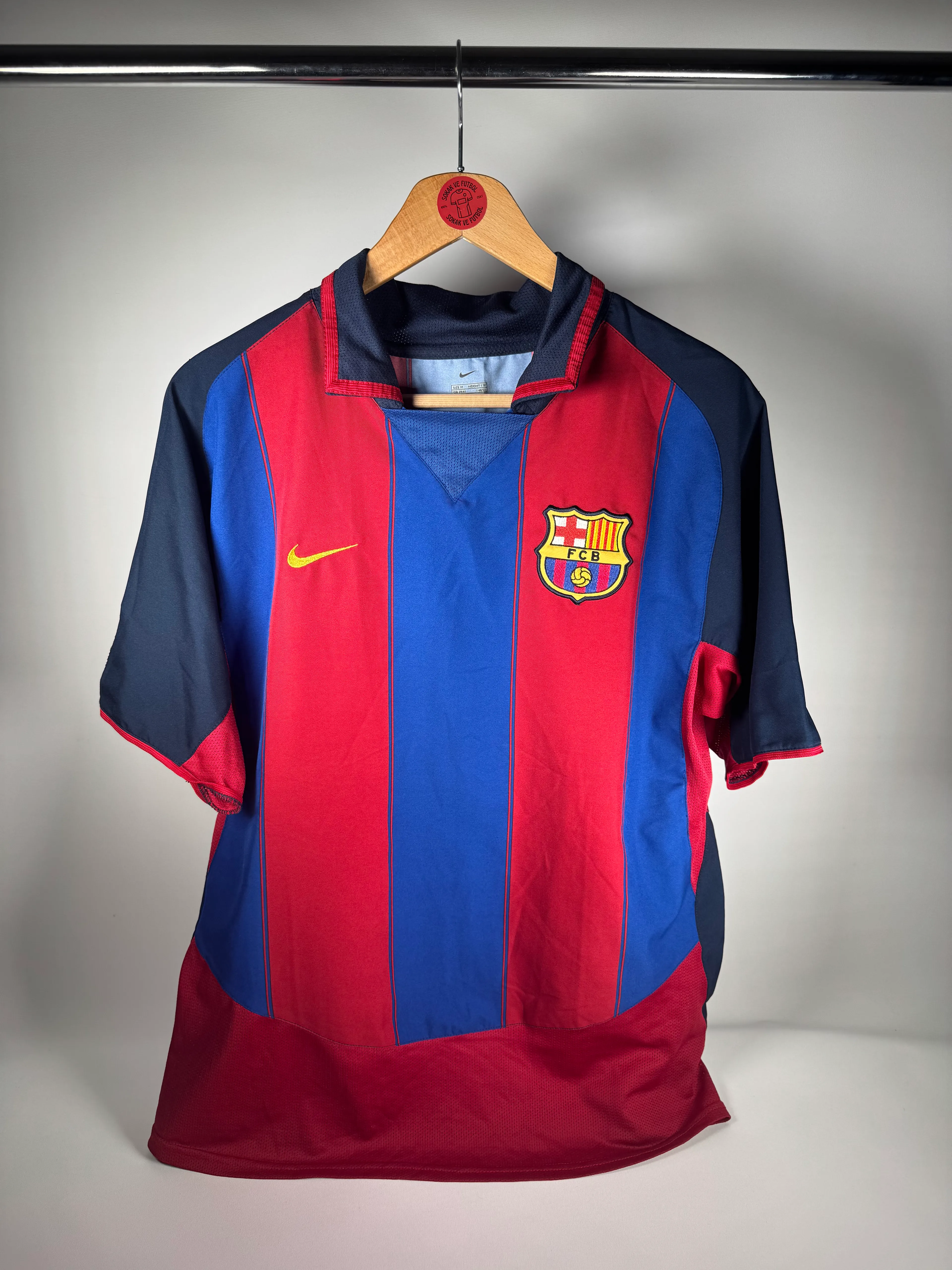 BARCELONA 2003-2004 İÇ SAHA - MEDIUM