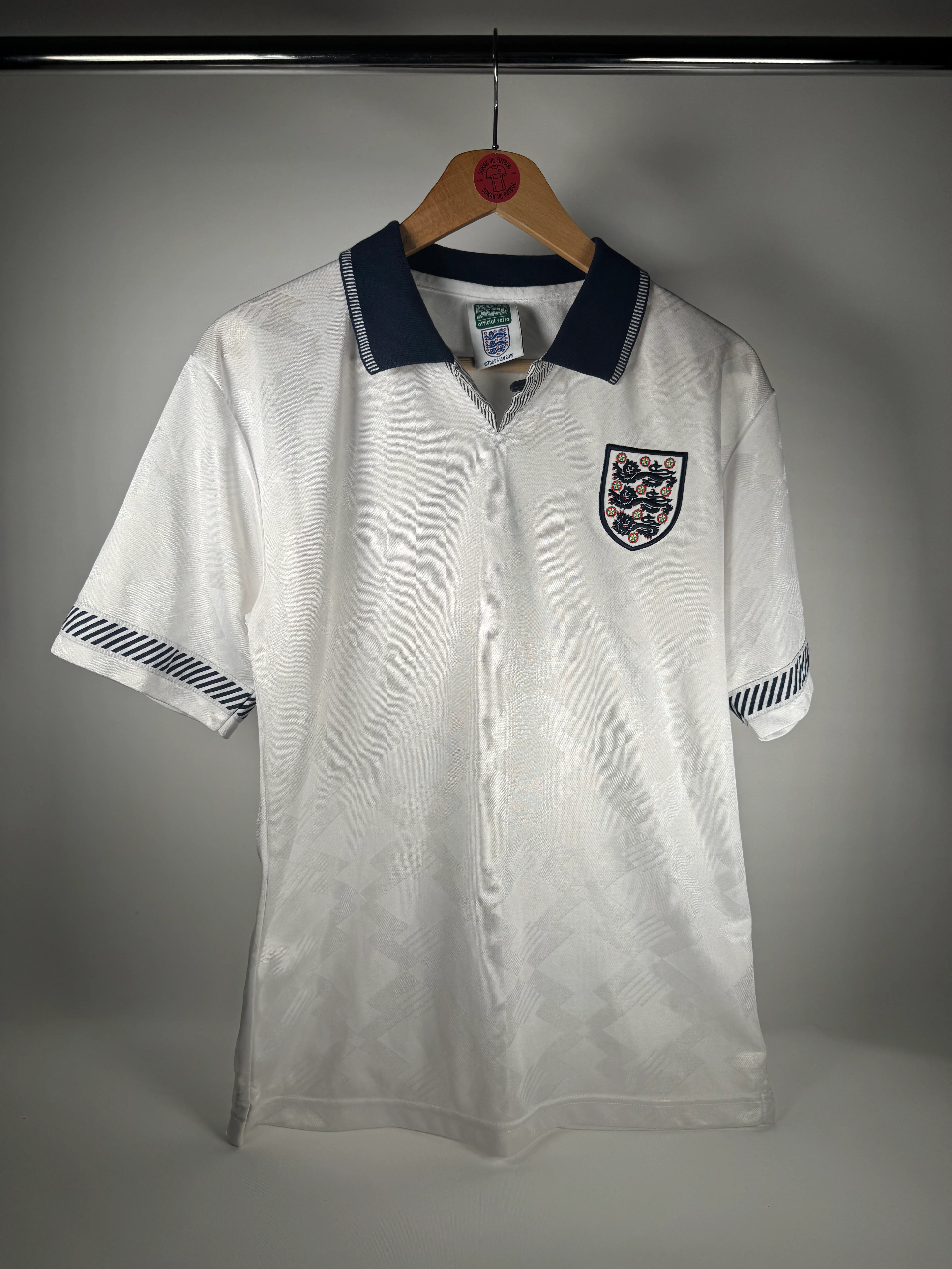 İNGİLTERE 1990/1992 EV SAHİBİ REMAKE - SMALL