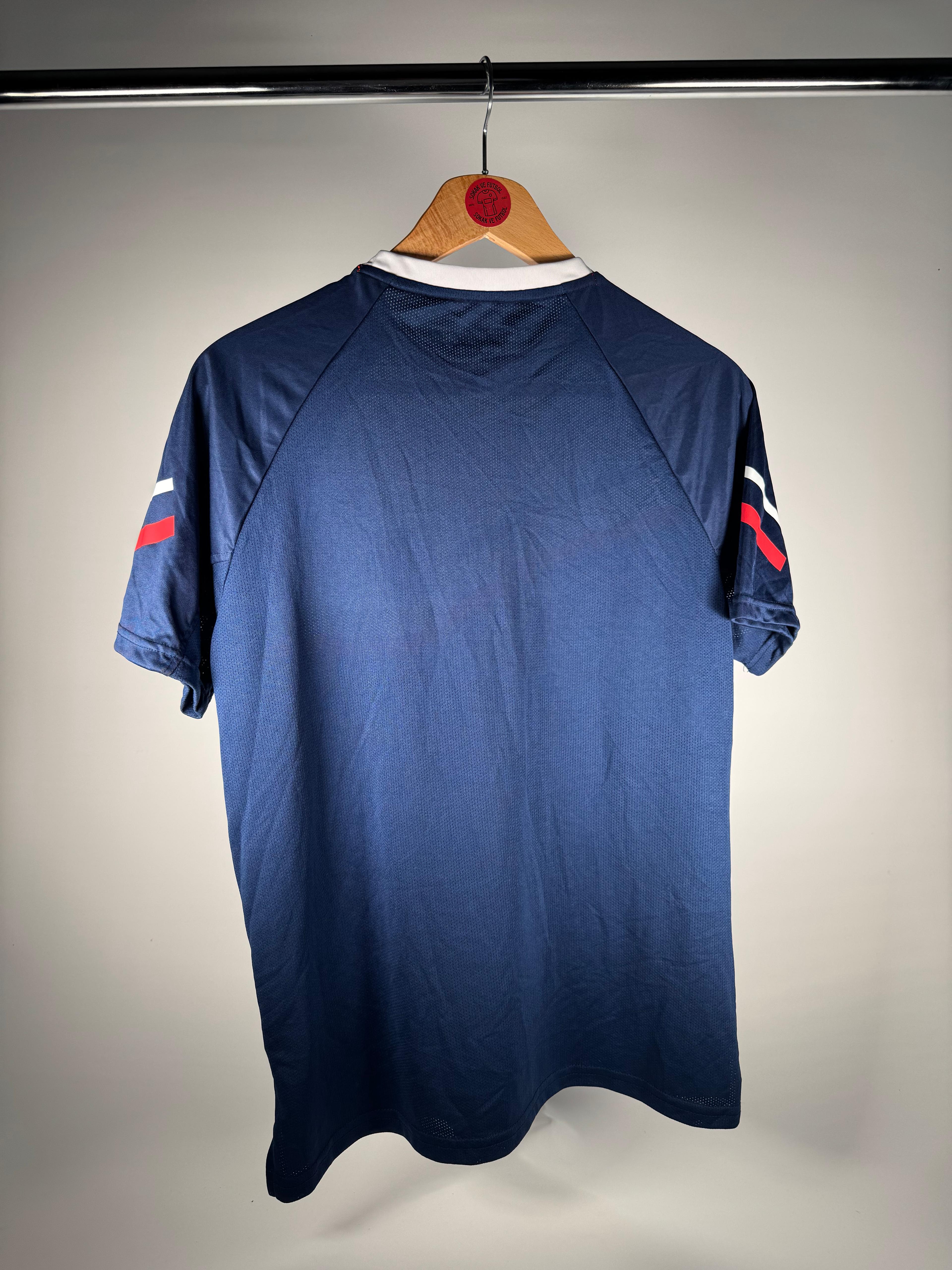 OLYMPIQUE LYON ANTRENMAN FORMASI - MEDIUM
