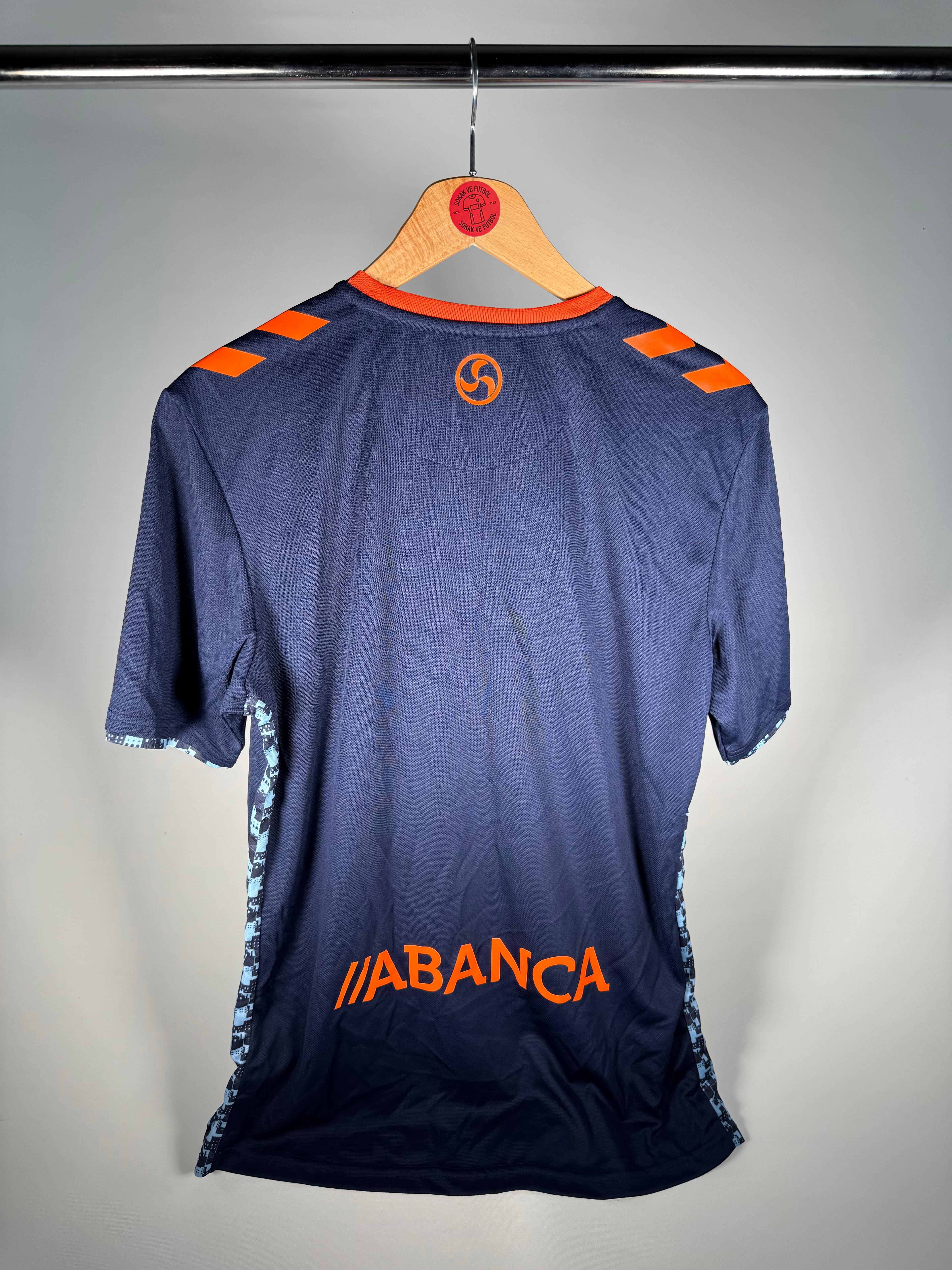 CELTA VİGO 2024-2025 DIŞ SAHA - MEDIUM 