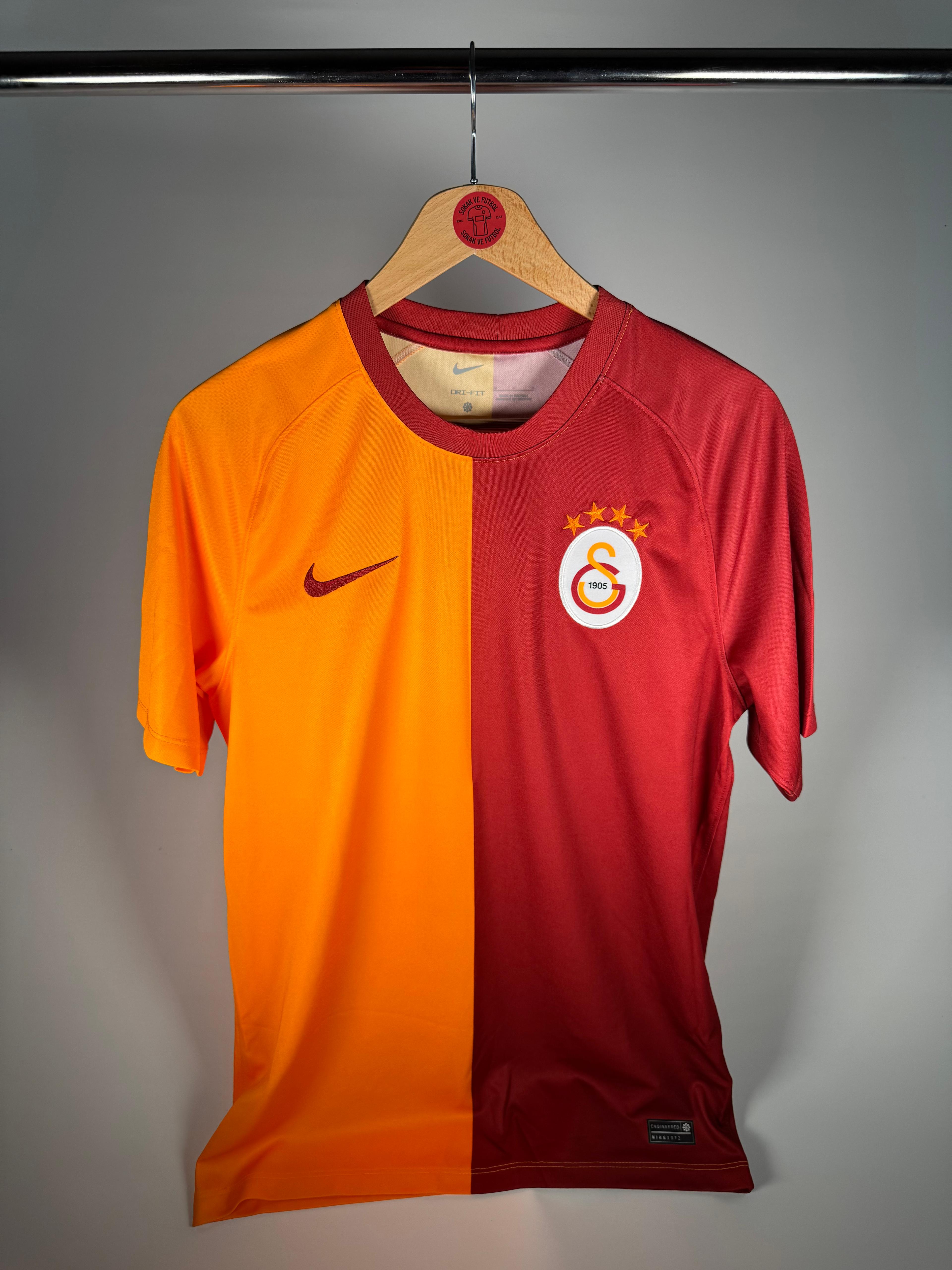 GALATASARAY 2023-2024 İÇ SAHA - MEDIUM