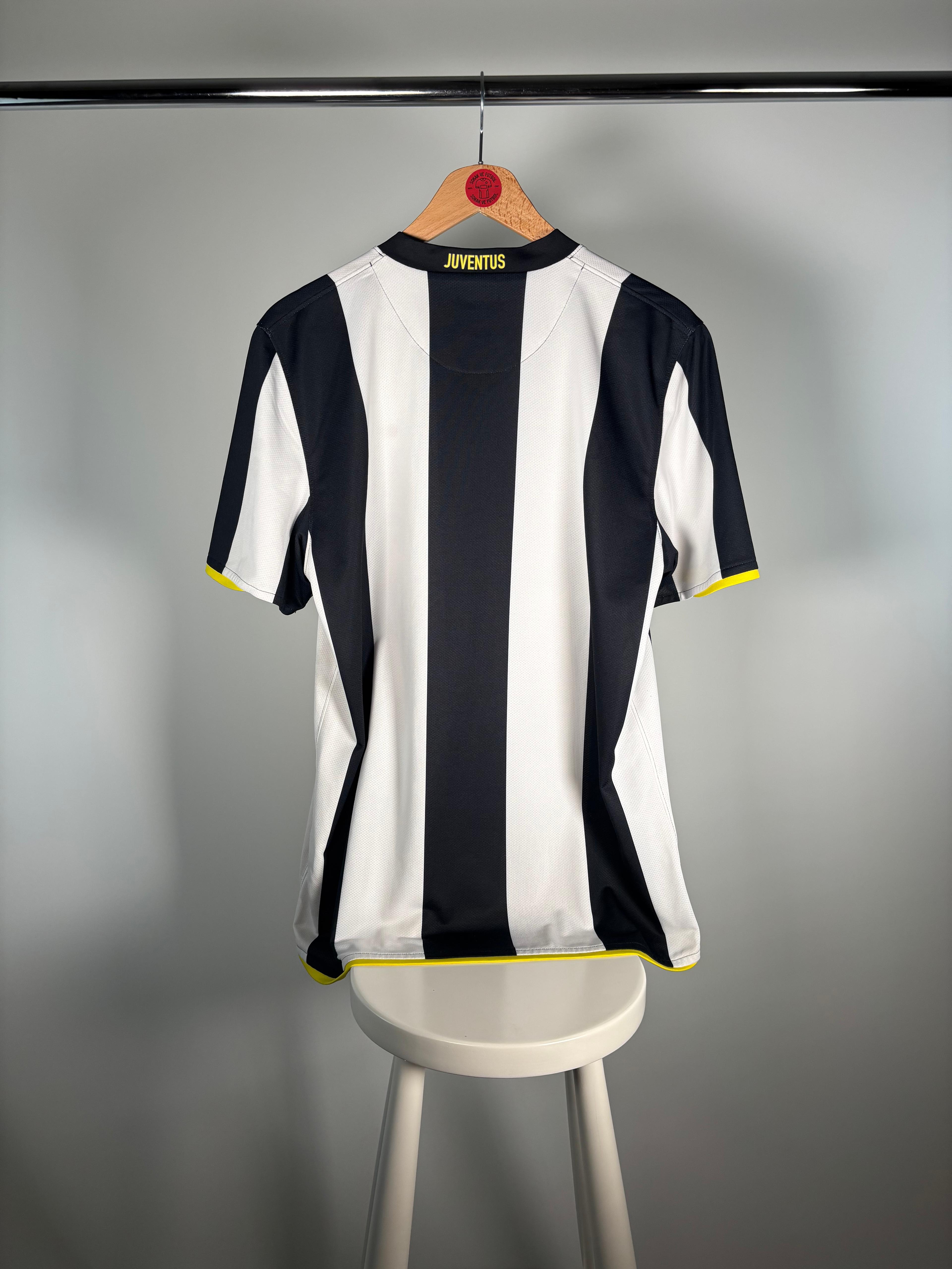 JUVENTUS 2008/2009 İÇ SAHA - MEDIUM