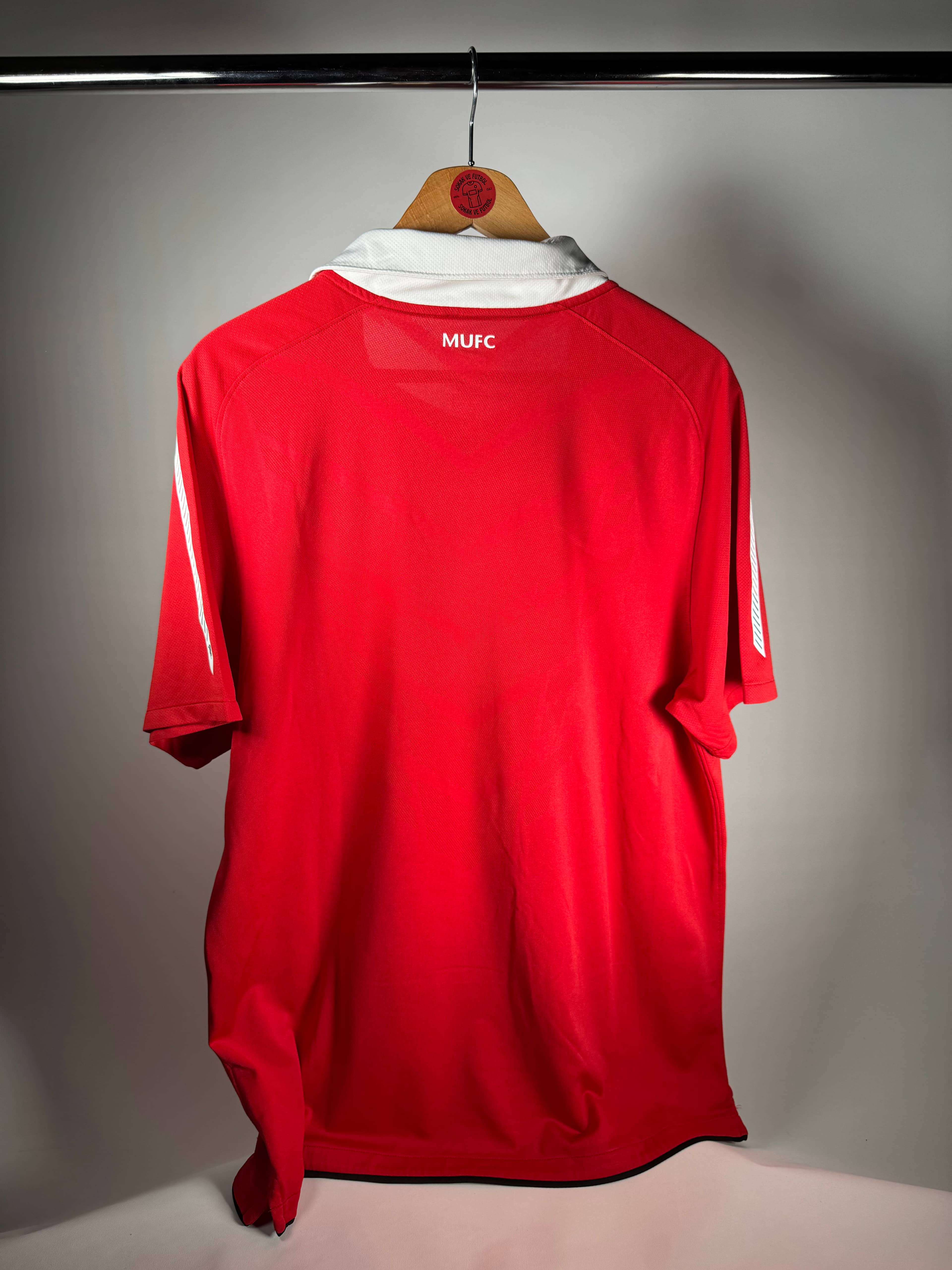 MANCHESTER UNITED 2010-2011 İÇ SAHA - LARGE 