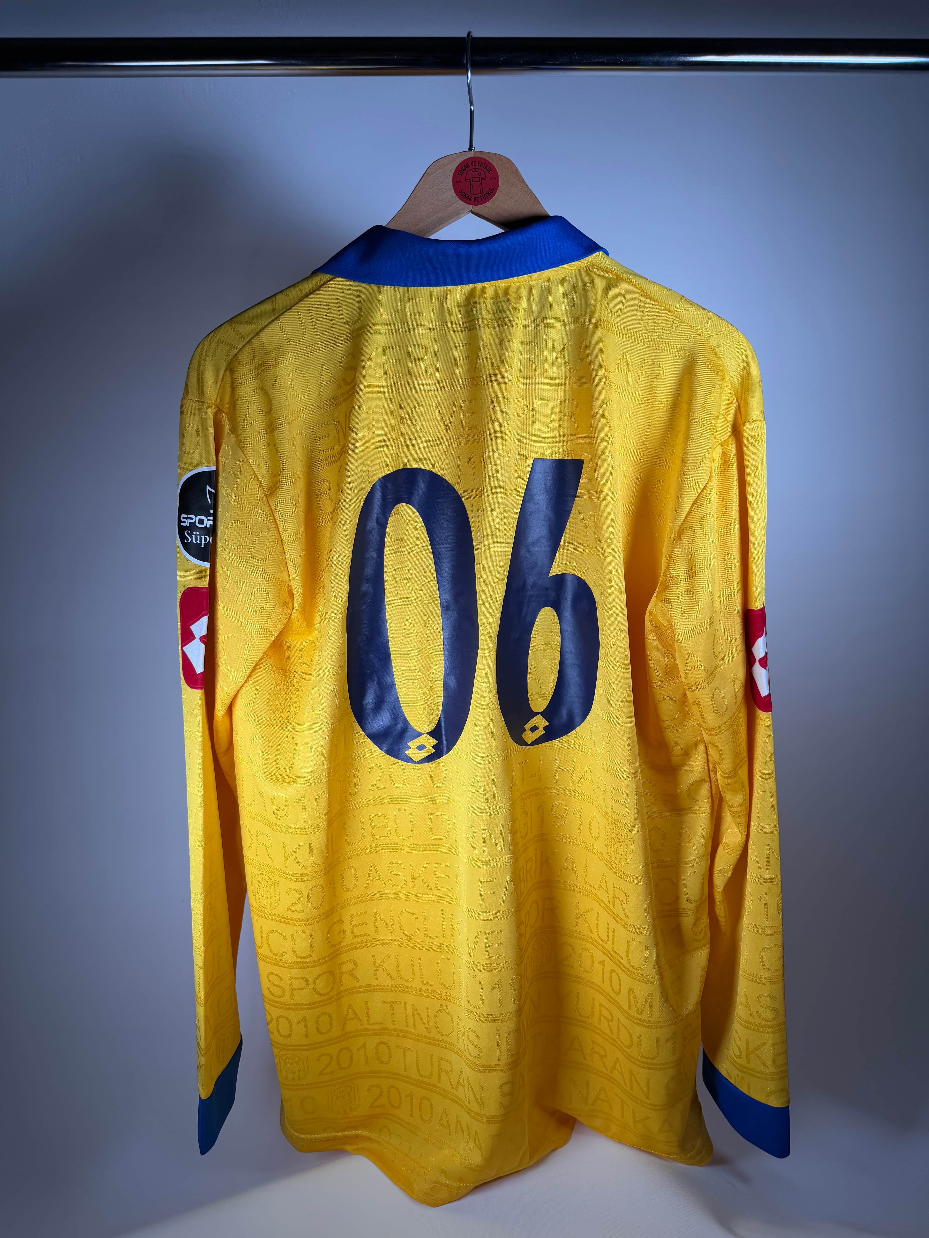 #06 MKE ANKARAGÜCÜ 2011-2012 DIŞ SAHA - X LARGE