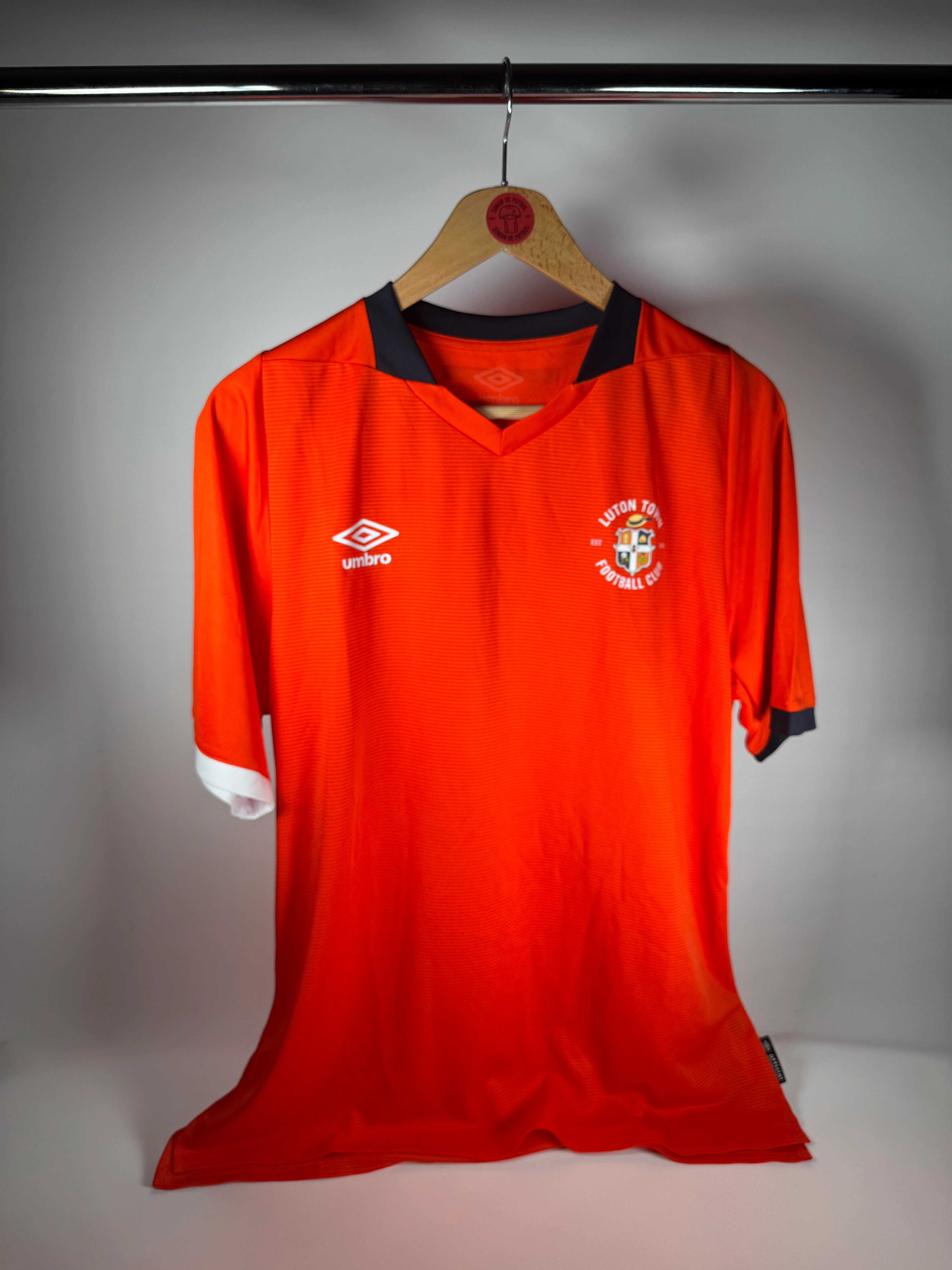 LUTON TOWN FC 2020-2021 İÇ SAHA - LARGE