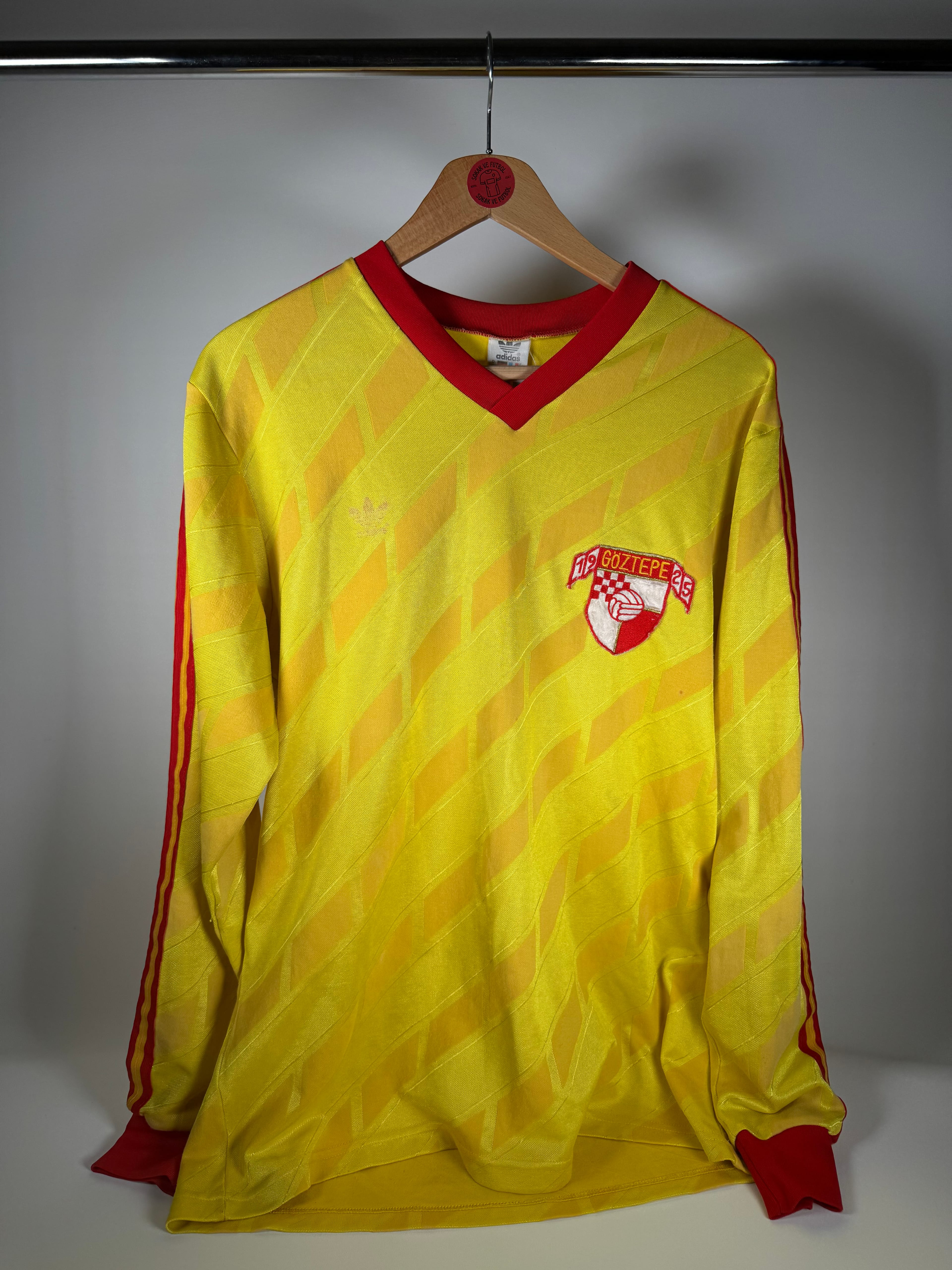 GÖZTEPE 1989 İÇ SAHA - LARGE
