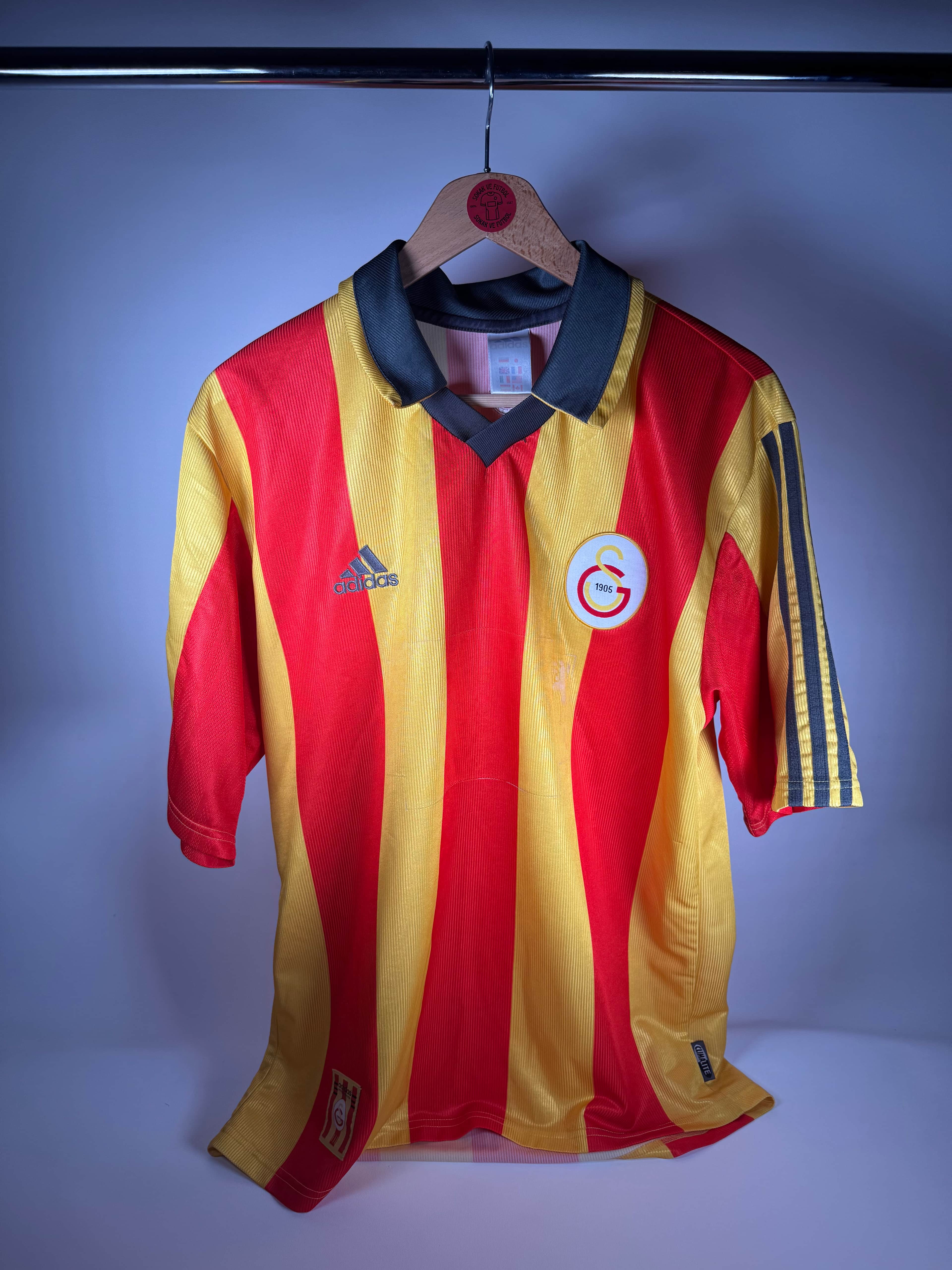 GALATASARAY 1999-2000 İÇ SAHA - MEDIUM