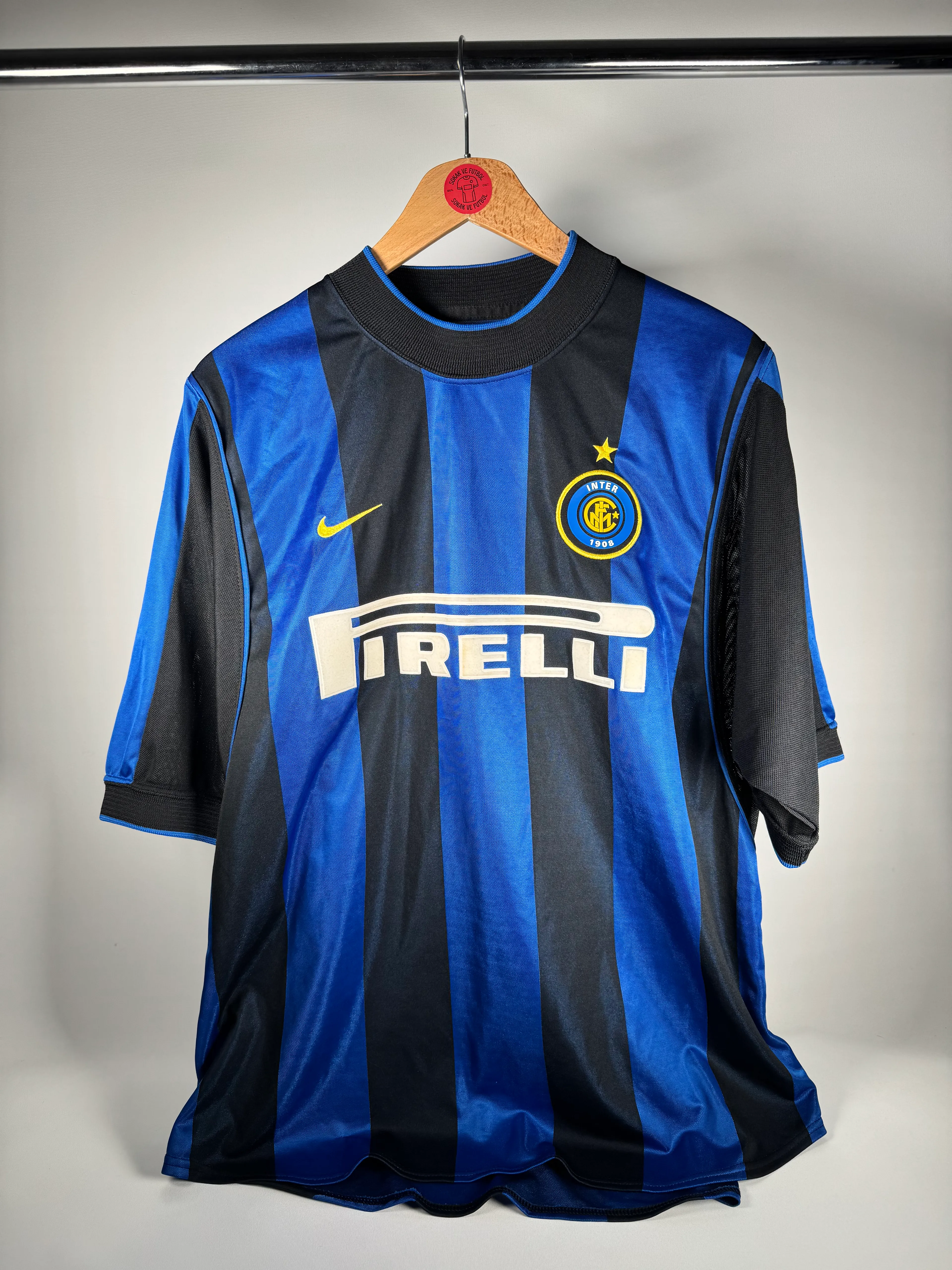 #9 RONALDO INTER 2000/2001 İÇ SAHA - LARGE
