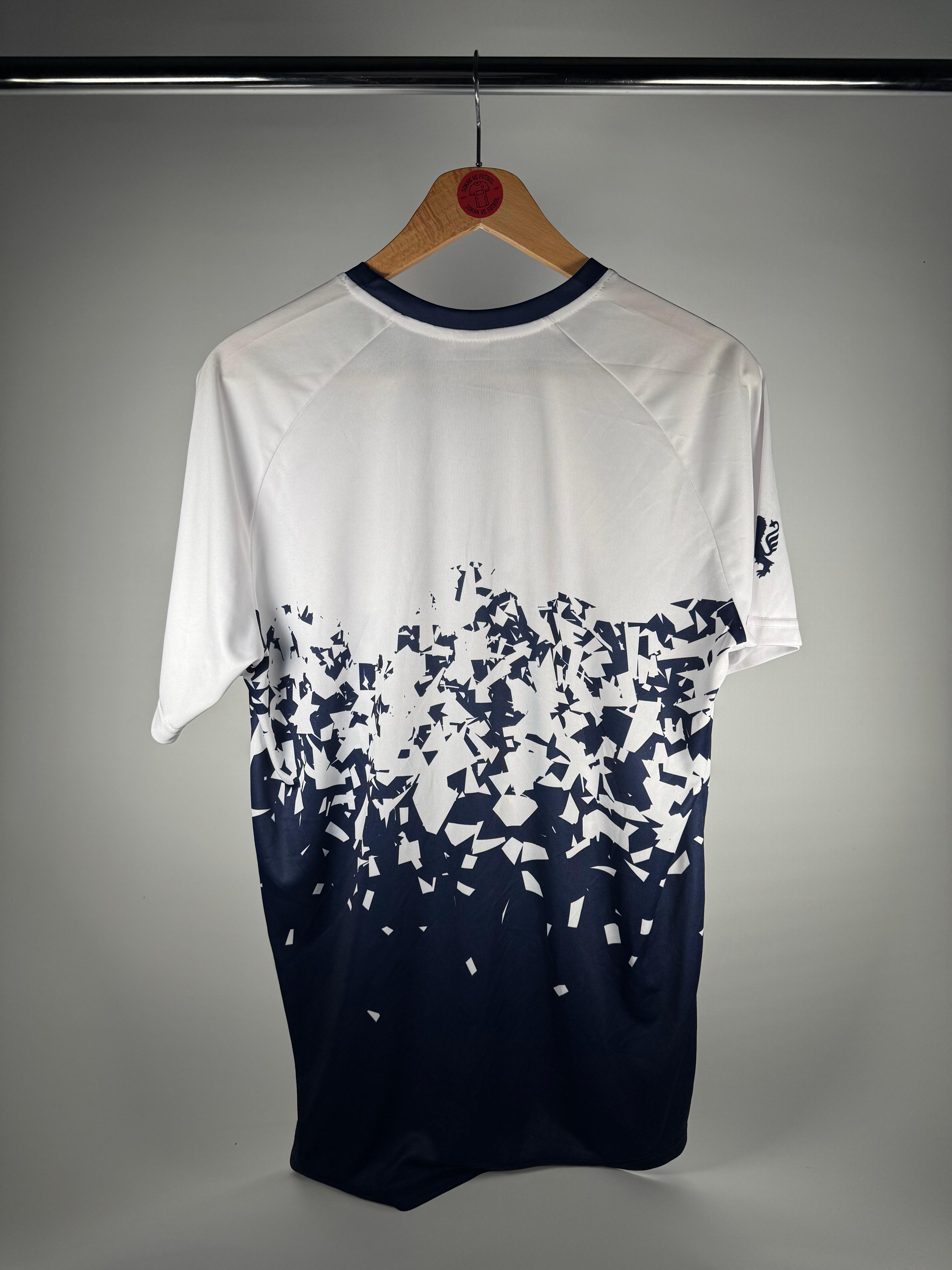 OLYMPIQUE LYON ANTRENMAN FORMASI - MEDIUM