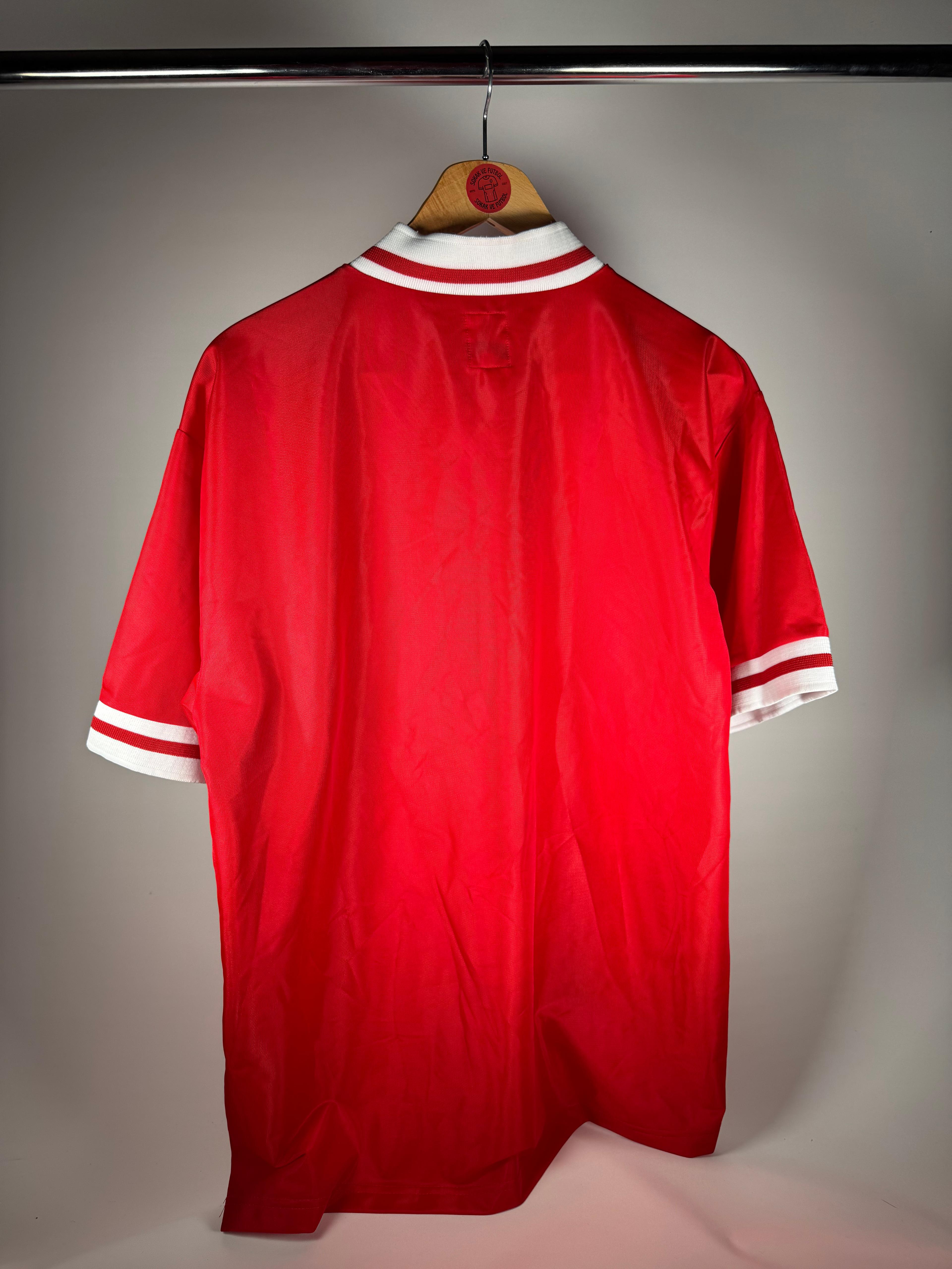 LIVERPOOL 1982-1985 İÇ SAHA - LARGE