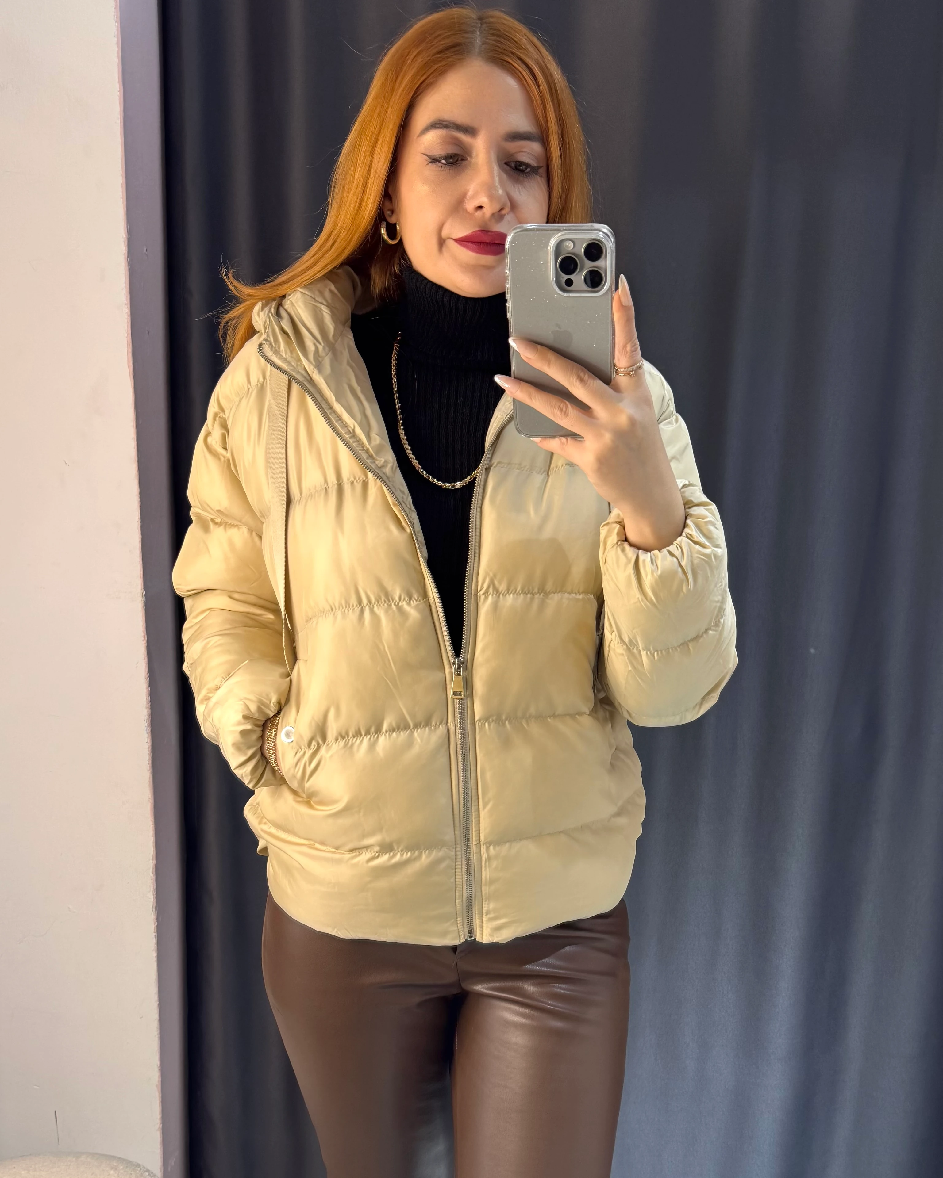 Kapüşonlu Şişme Mont