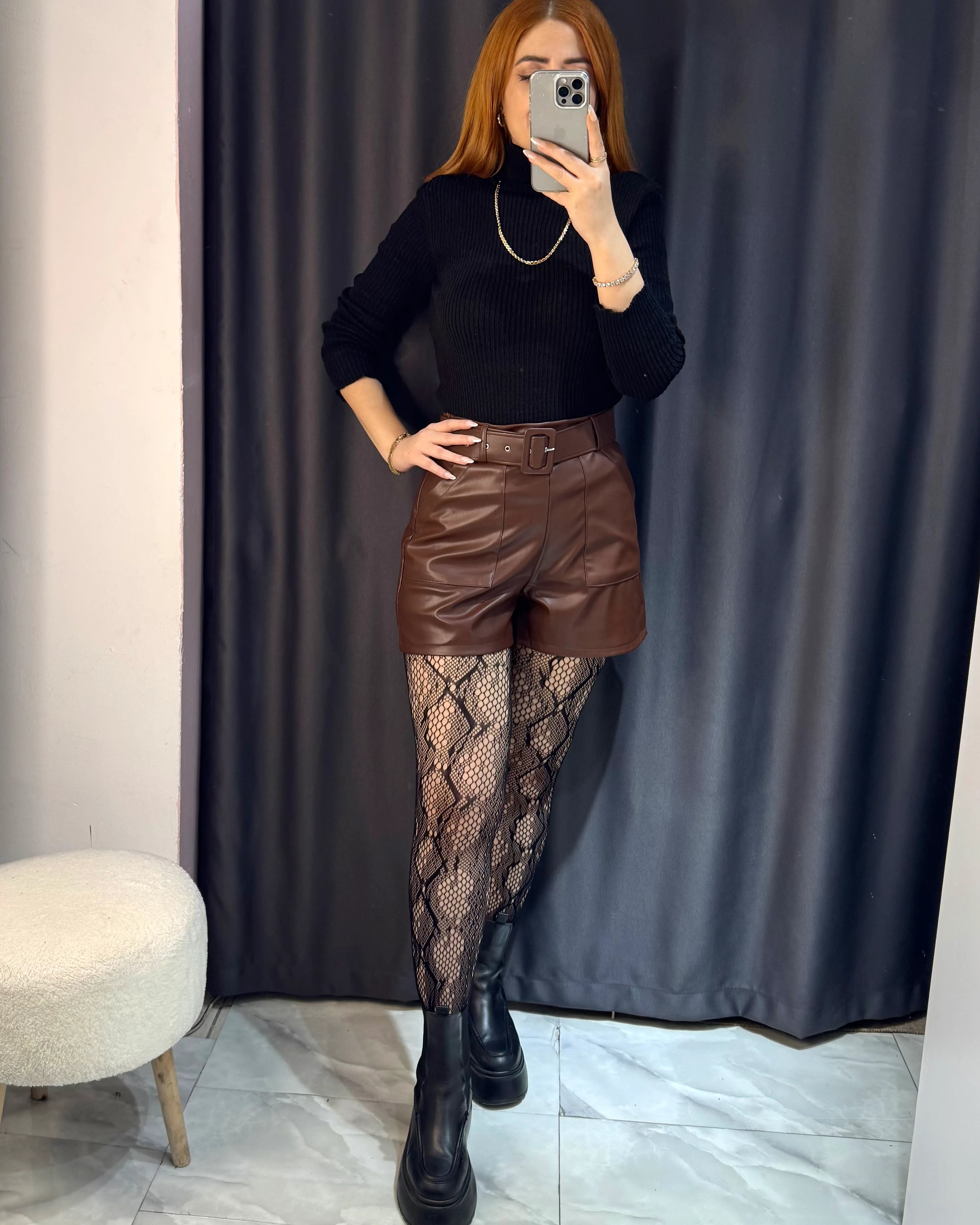 Deri İçi Şardonlu Kemerli Şort - kahverengi