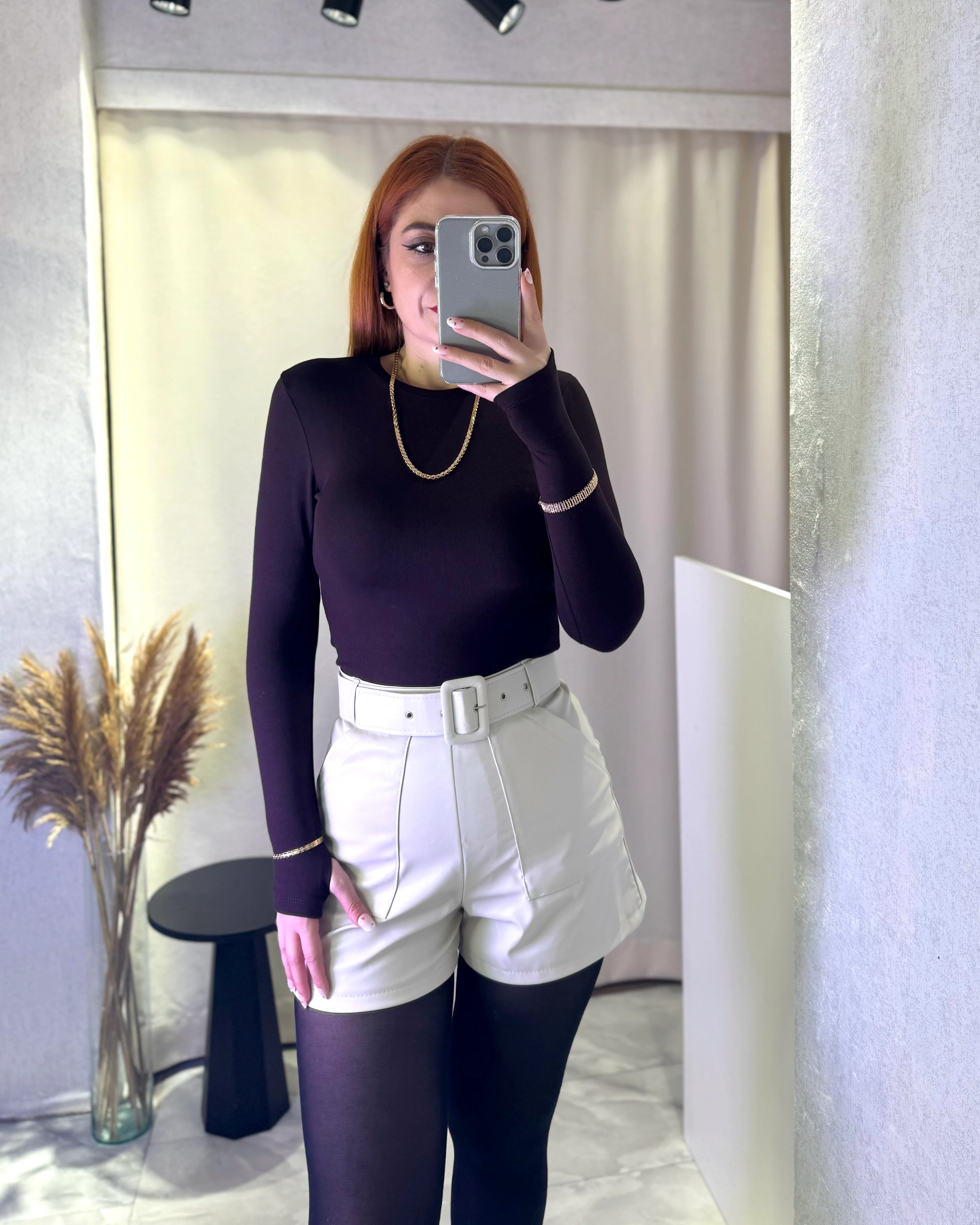 Modal Parmak Geçmeli Basic Yaka Bluz