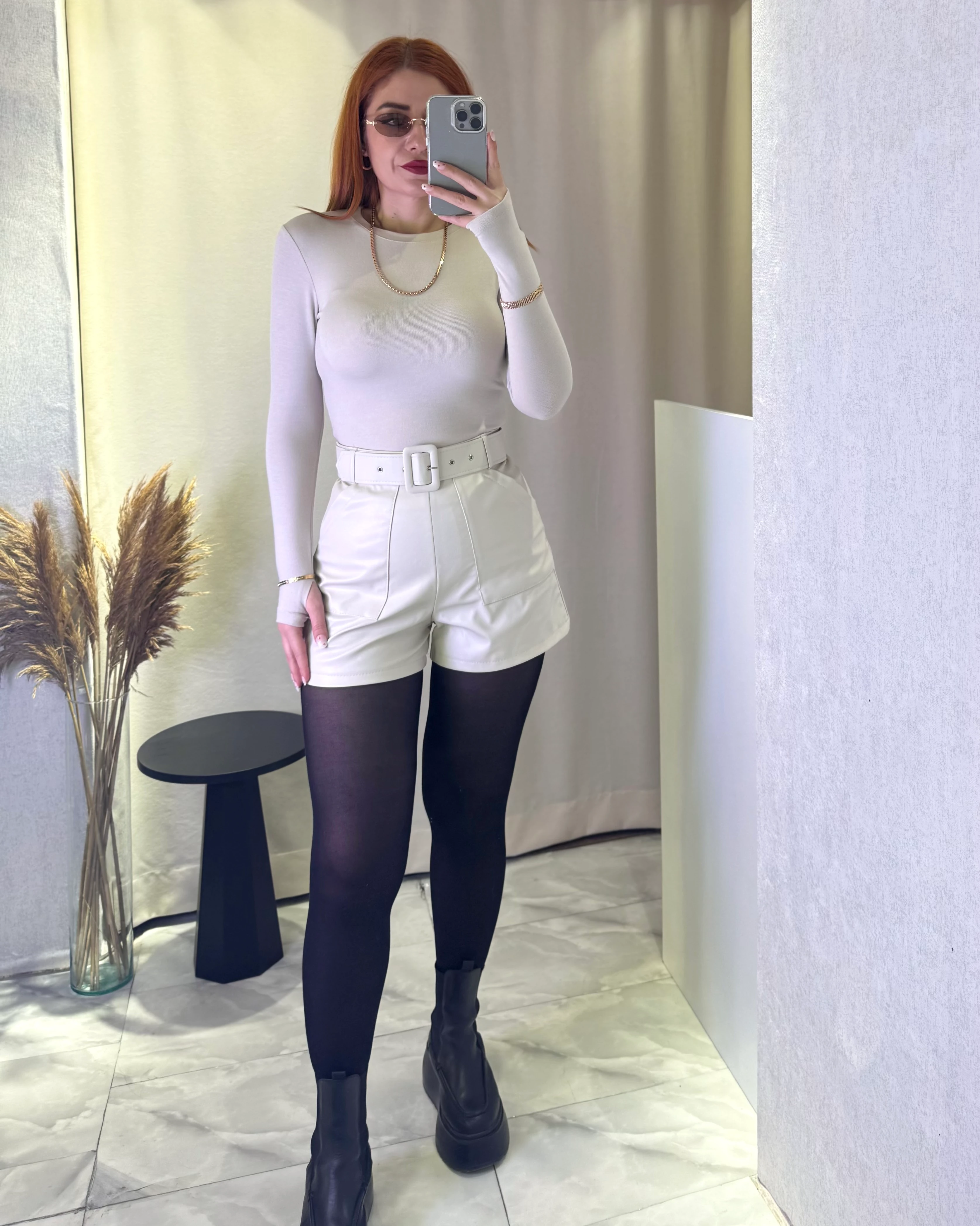 Modal Parmak Geçmeli Basic Yaka Bluz - bej