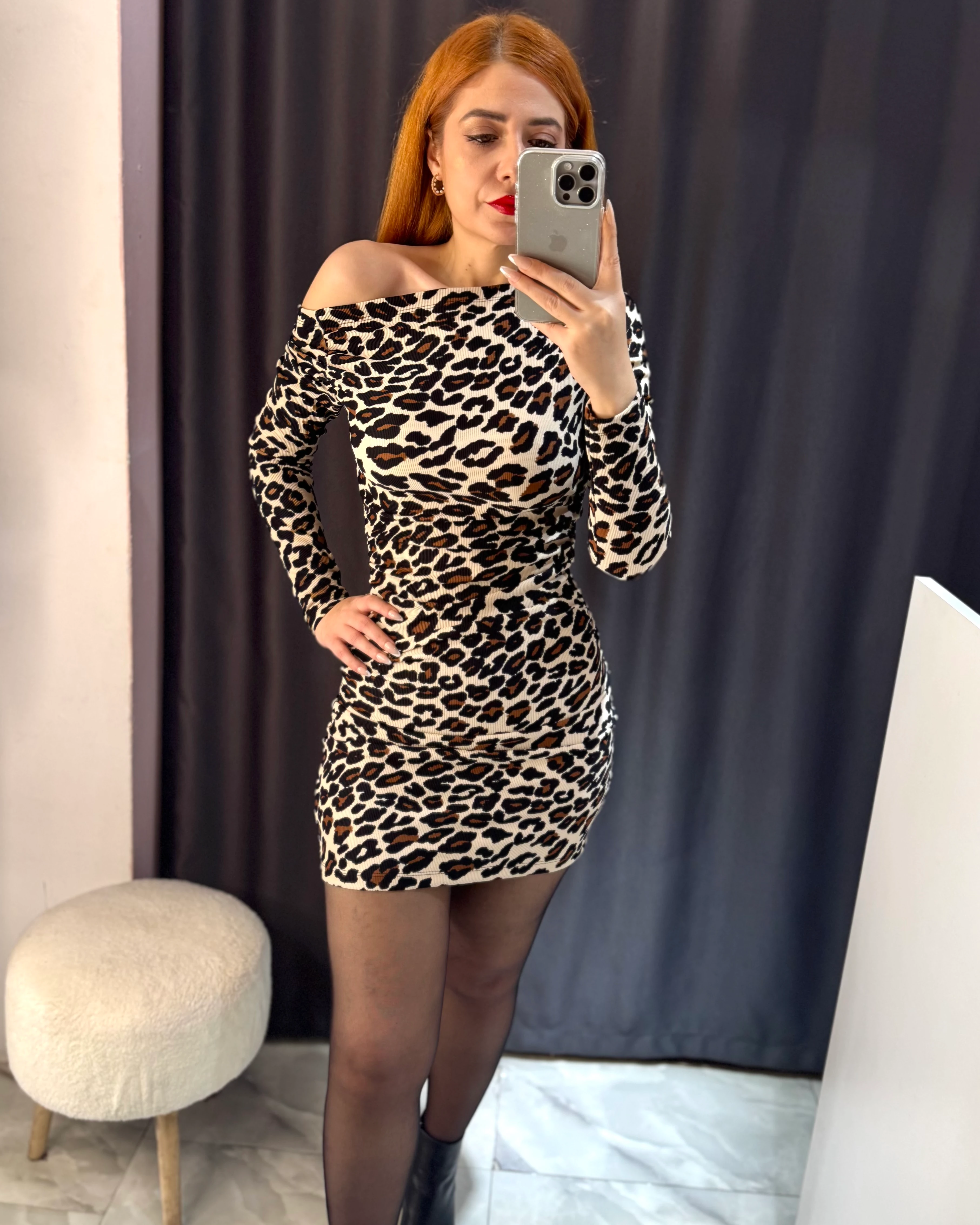 Leopar Drapeli Omuz Açık Mini Elbise