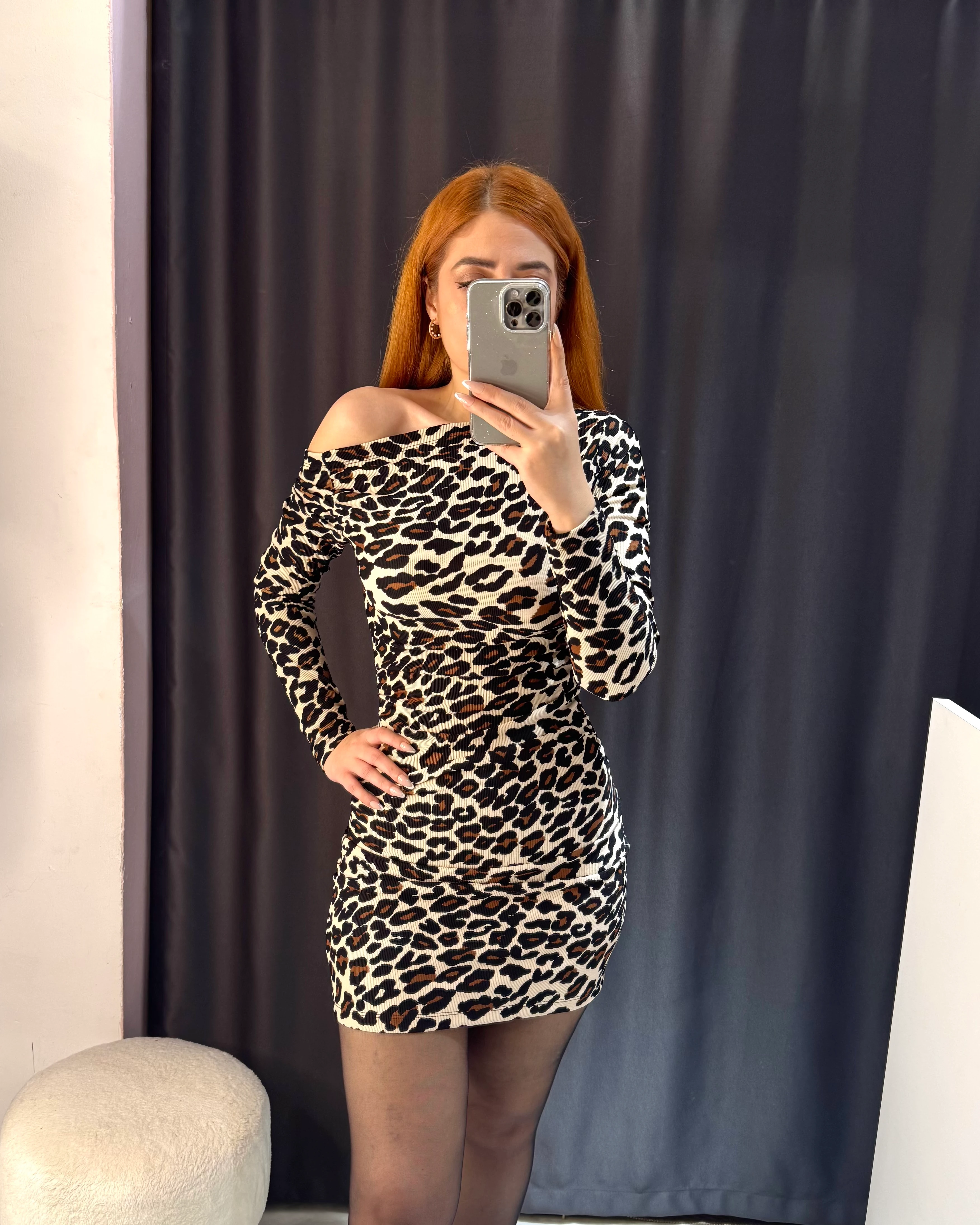 Leopar Drapeli Omuz Açık Mini Elbise