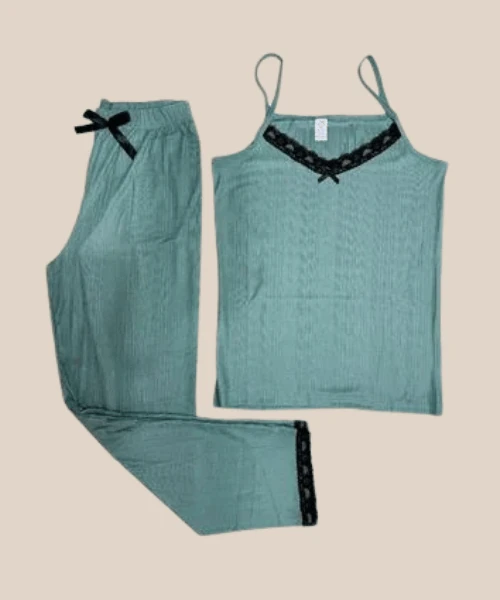 Su yeşili askılı pijama takımı