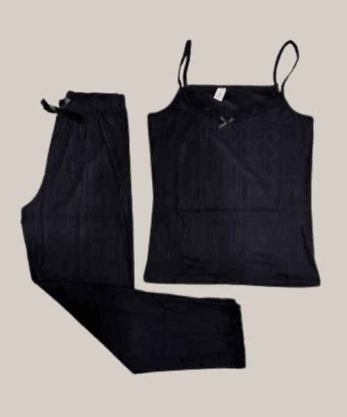 Siyah askılı pijama takımı