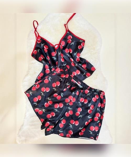 Kiraz Desen Siyah Saten Şortlu Takım