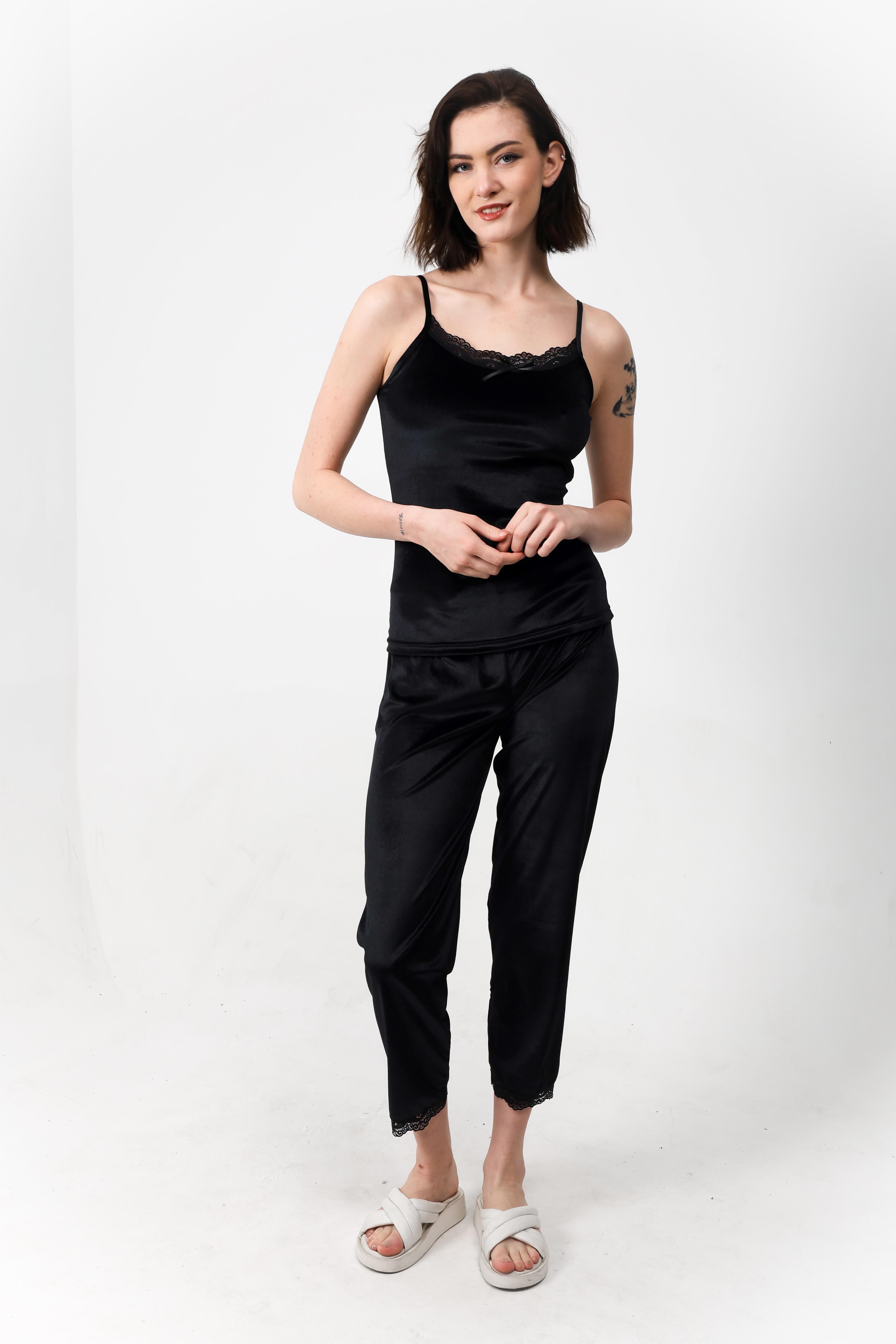 Siyah kadife pijama takımı