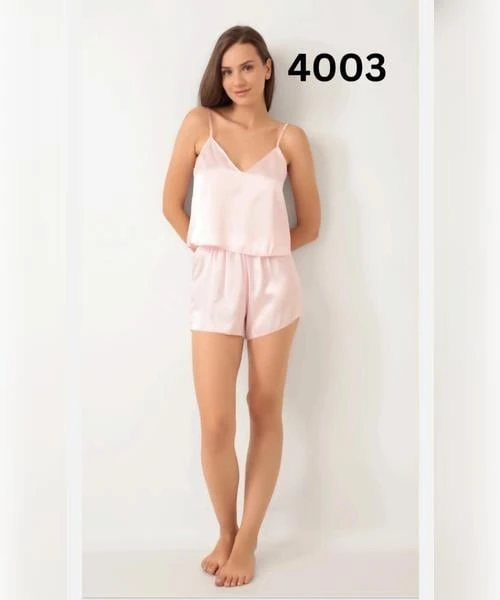Pembe Saten Şortlu Takım