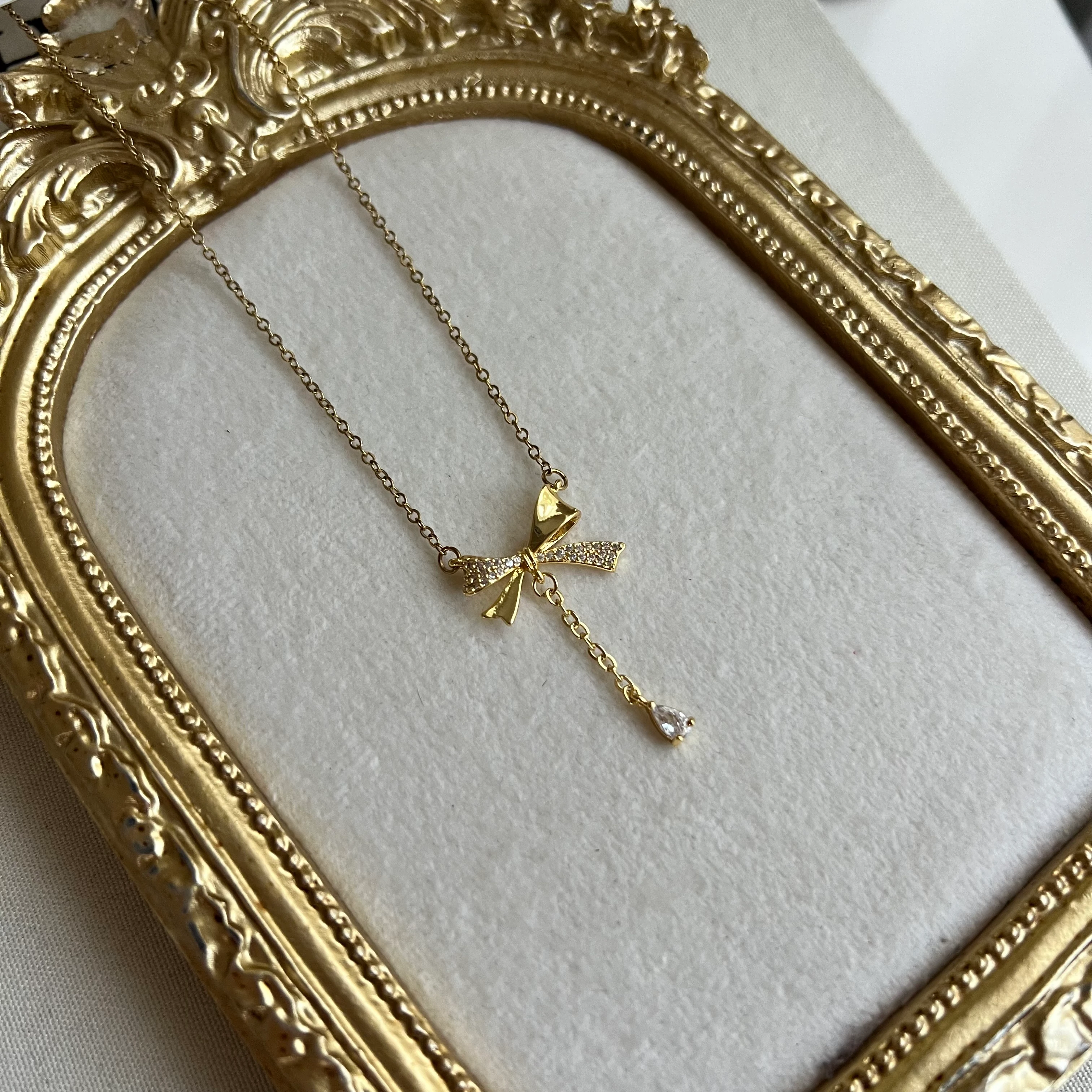 Çelik Gold Kurdele Model Kolye