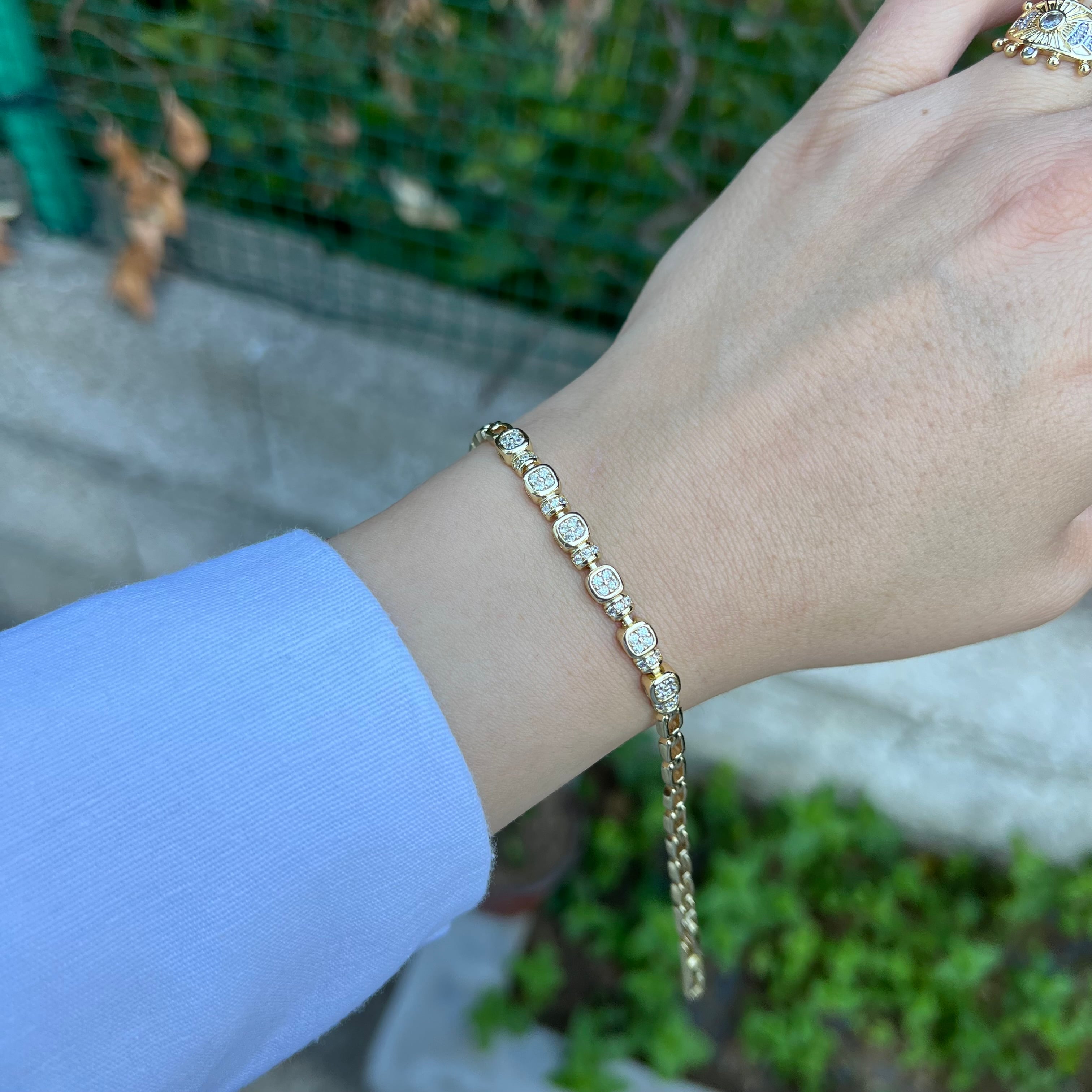 Gold Taşlı Bileklik